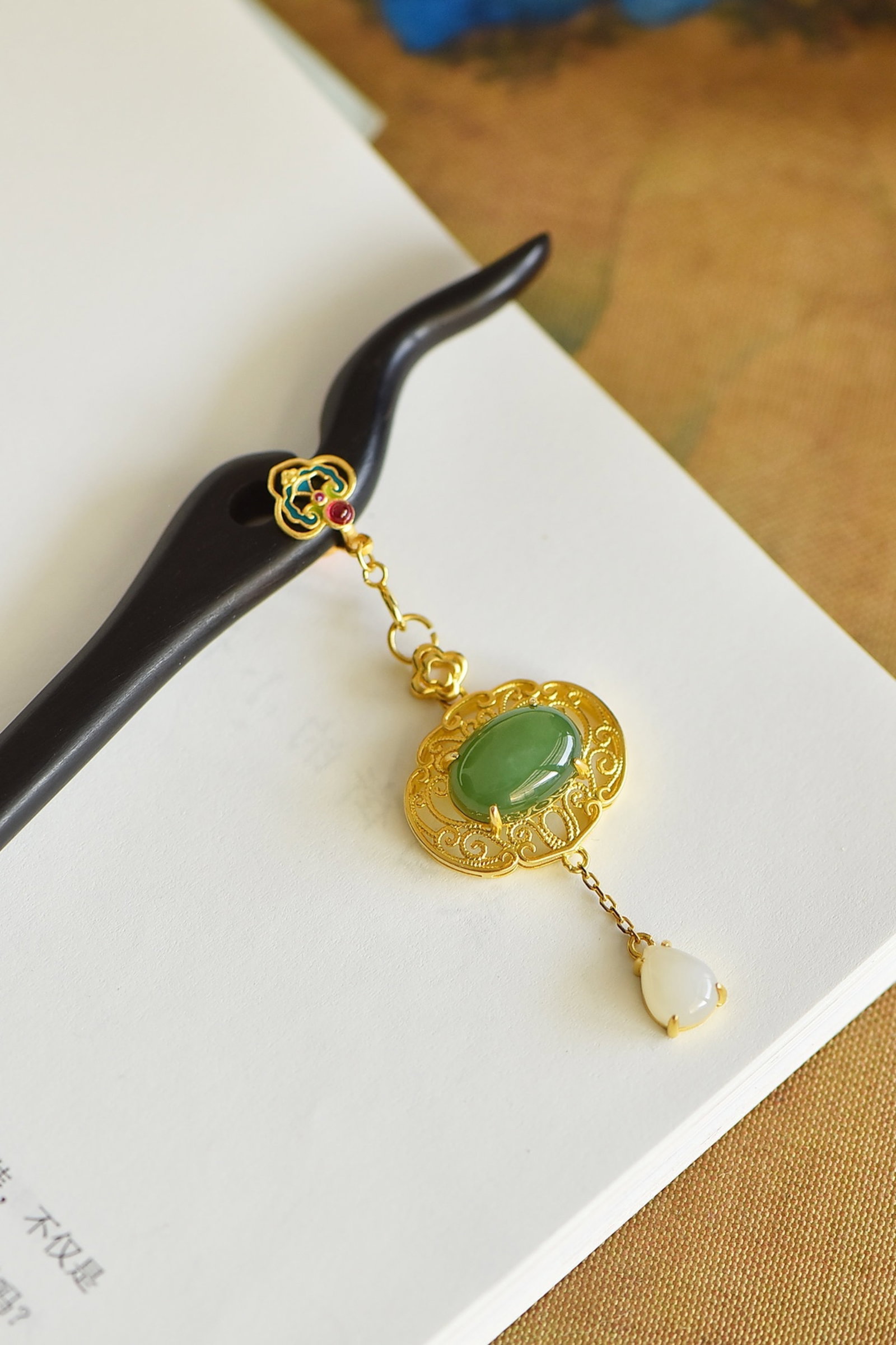 An Exquisite Sterling Silver-Gold Plated Inlaid White Jade Ebony Hairpin - 3