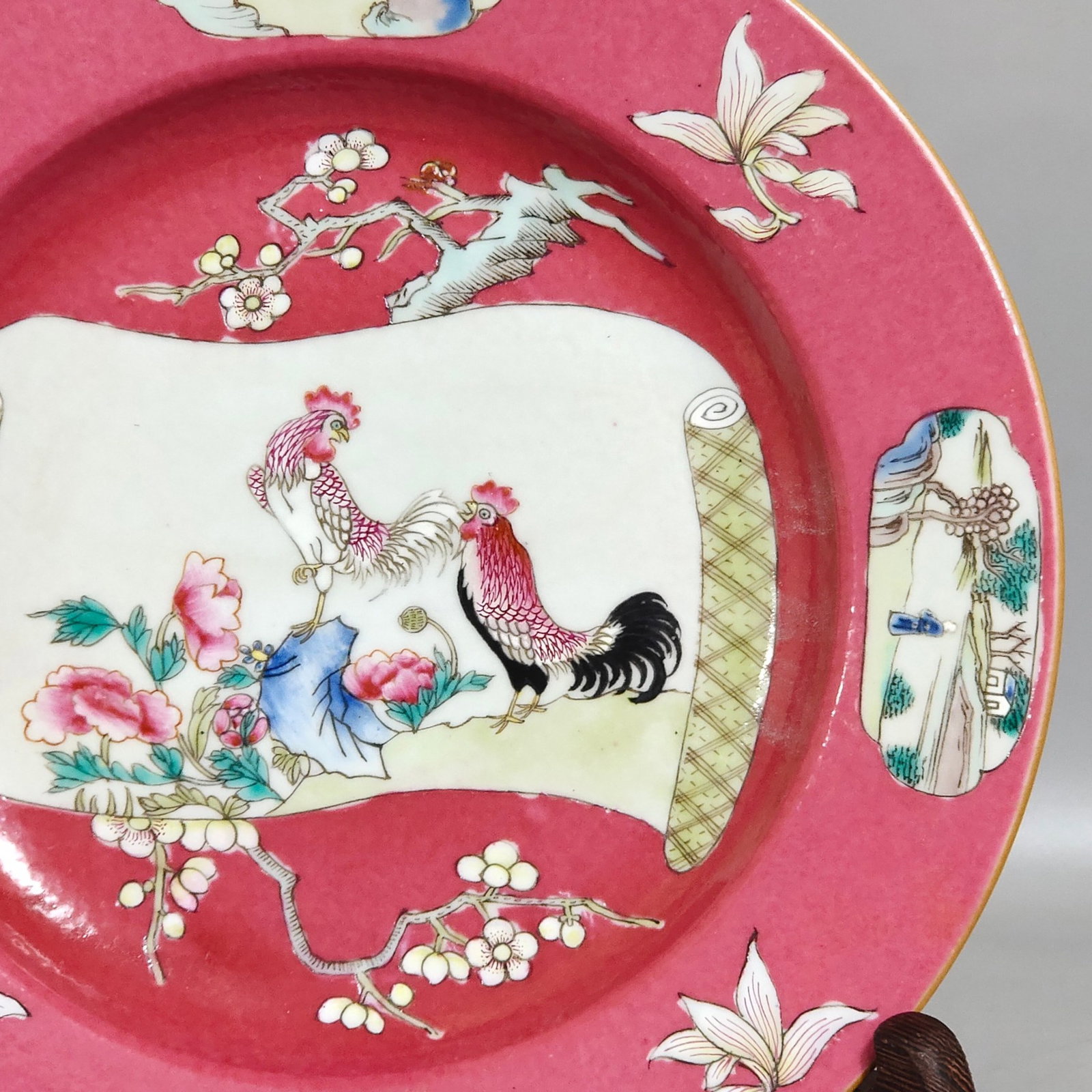 A Pair of Exquisite Ruby Red-Glazed Flower and Rooster Pattern Plates - 6