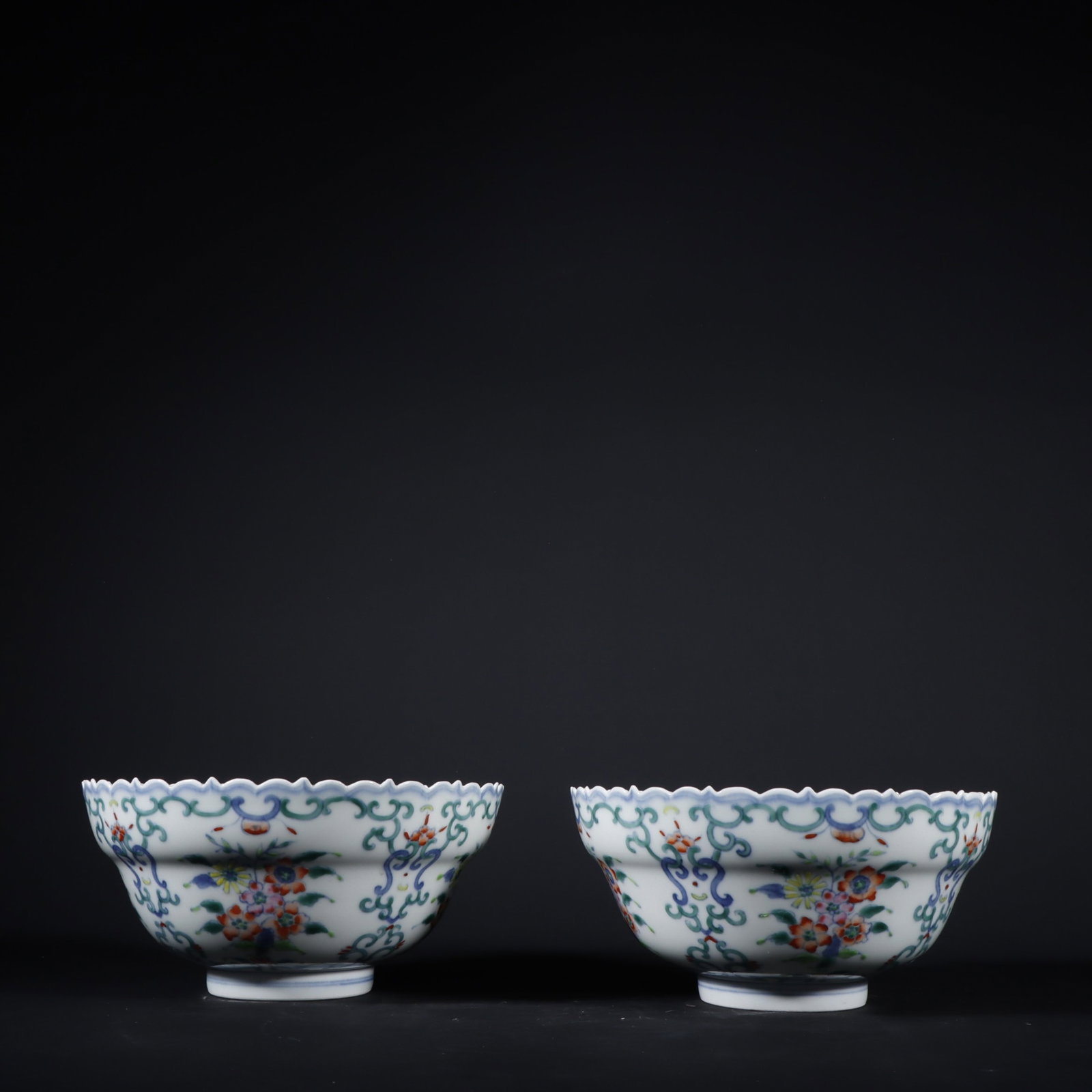 A Pair of Exquisite Doucai Flower Pattern Bowls (1 of 9)