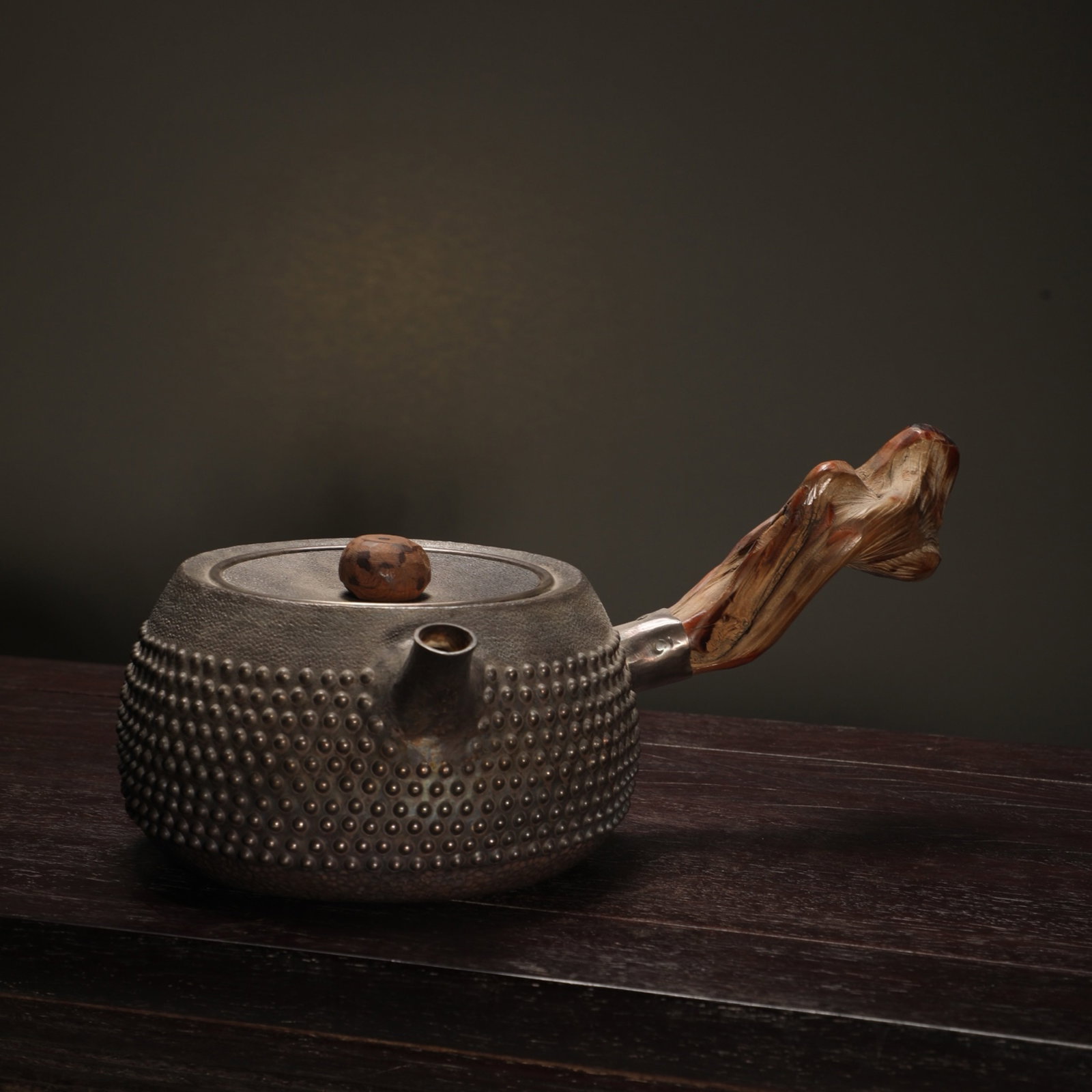 An Exquisite Silver Teapot - 2