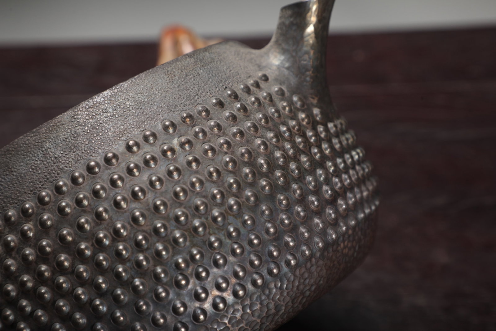An Exquisite Silver Teapot - 8