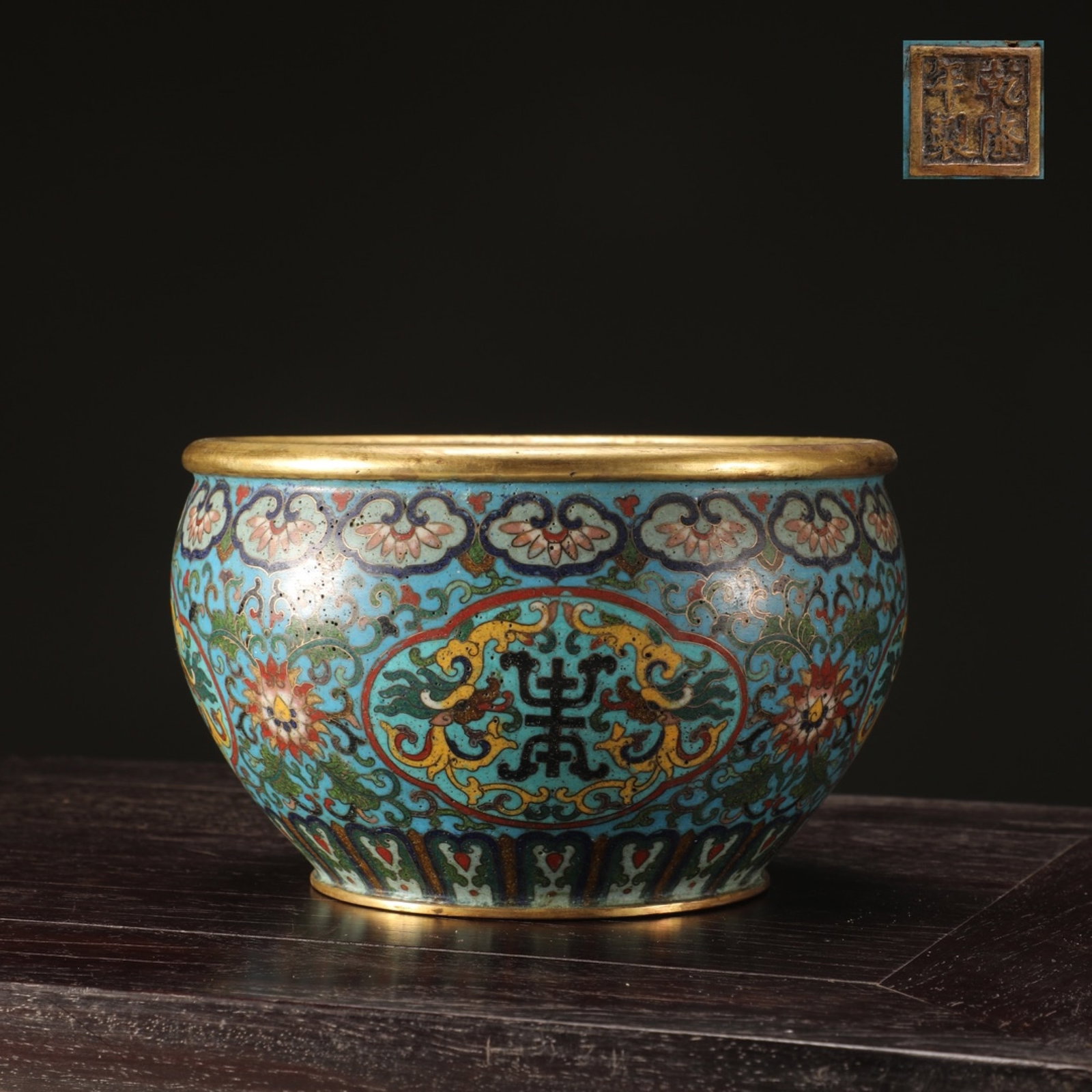 An Exquisite Cloisonne Lotus Chi-Dragon Pattern Vat (1 of 9)
