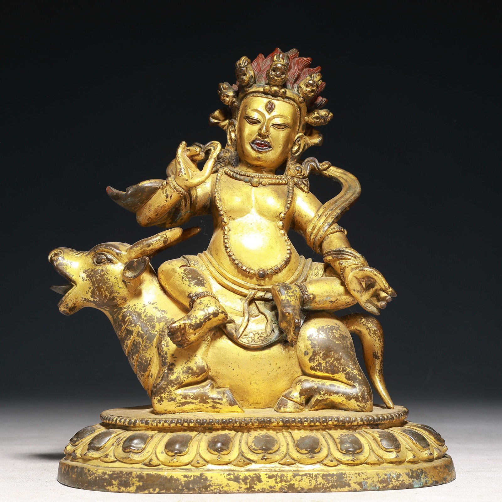 A Solemn Gilt Bronze Buddha Statue: A Solemn Gilt Bronze Buddha Statue,Ming Dynasty,China,Yongle Six-character Mark,Size:7.9inx4.9inx9.1in,Weight:3650g