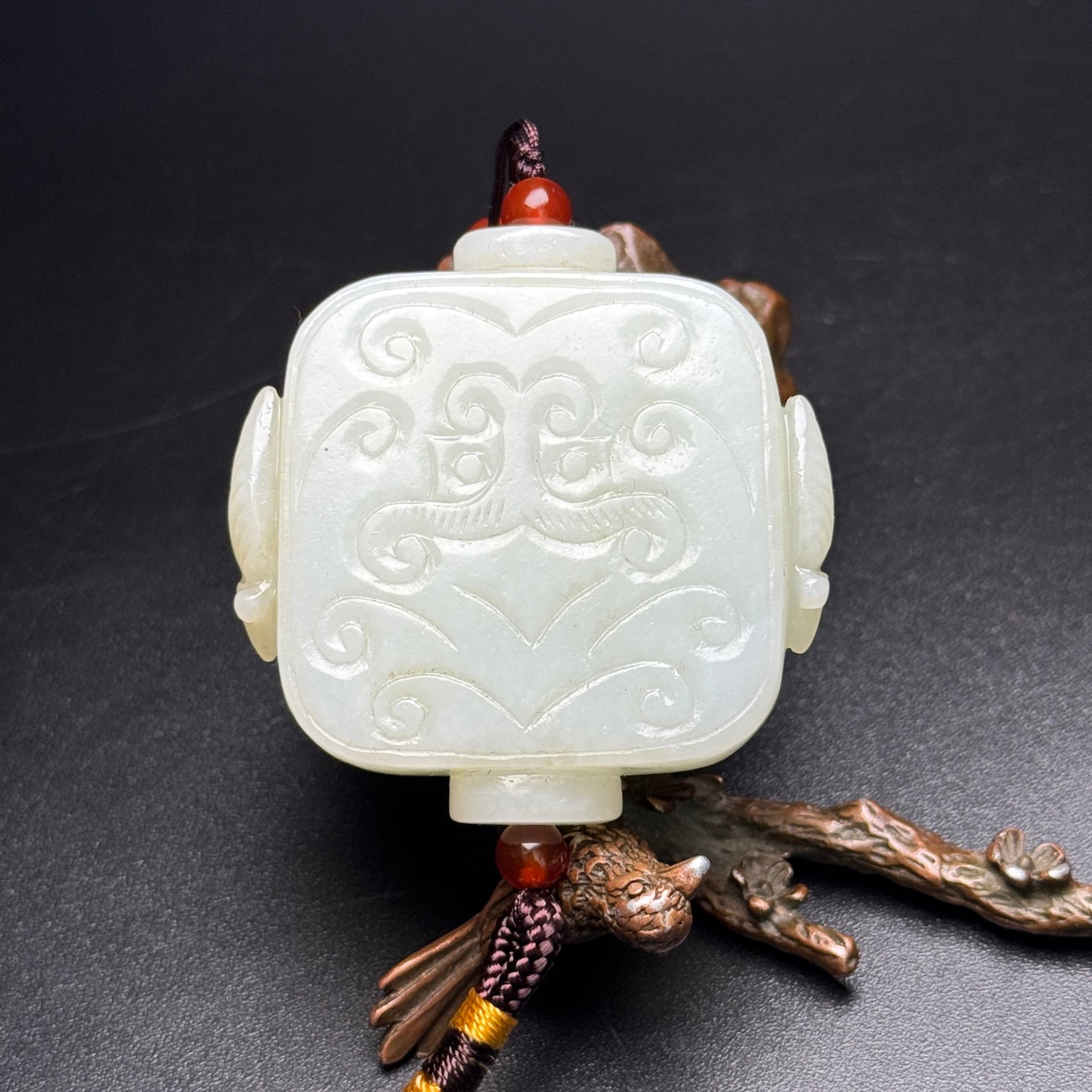 An Exquisite White Jade Beast-Face Pattern Pendant - 2