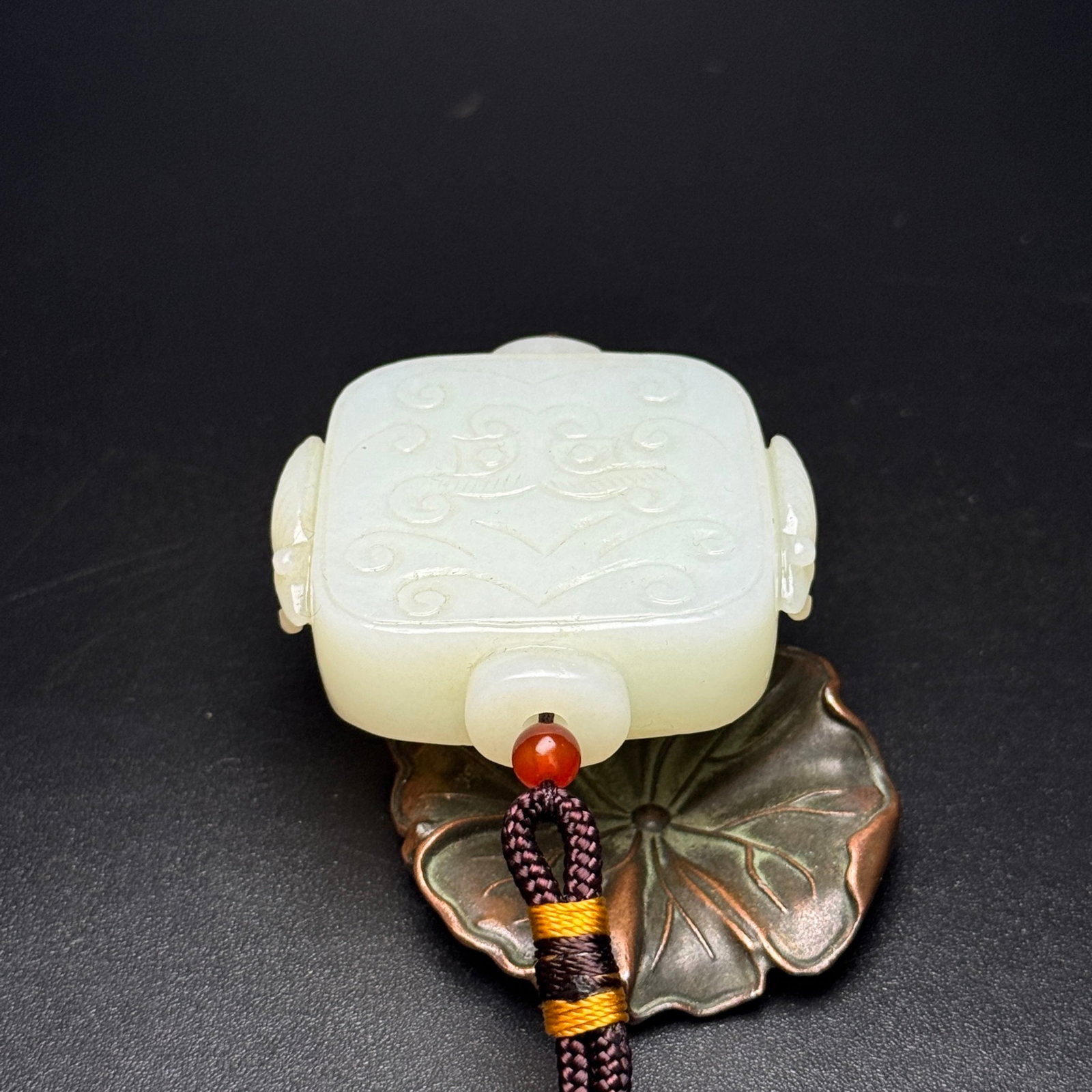 An Exquisite White Jade Beast-Face Pattern Pendant - 5