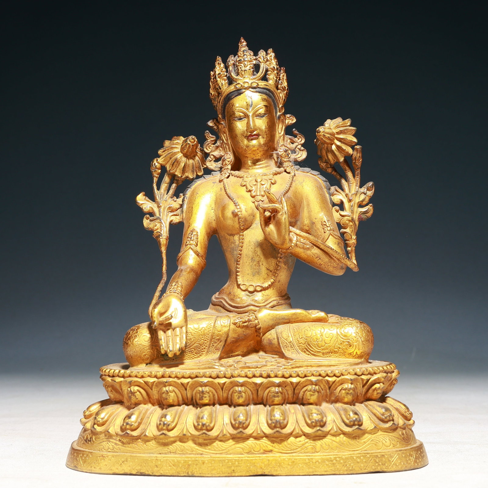 A Solemn Gilt Bronze Statue of Tara: A Solemn Gilt Bronze Statue of Tara,Ming Dynasty,China,Yongle Six-character Mark,Size:7.1inx4.9inx9.8in,Weight:2950g 铜鎏金度母像,中国明代,&