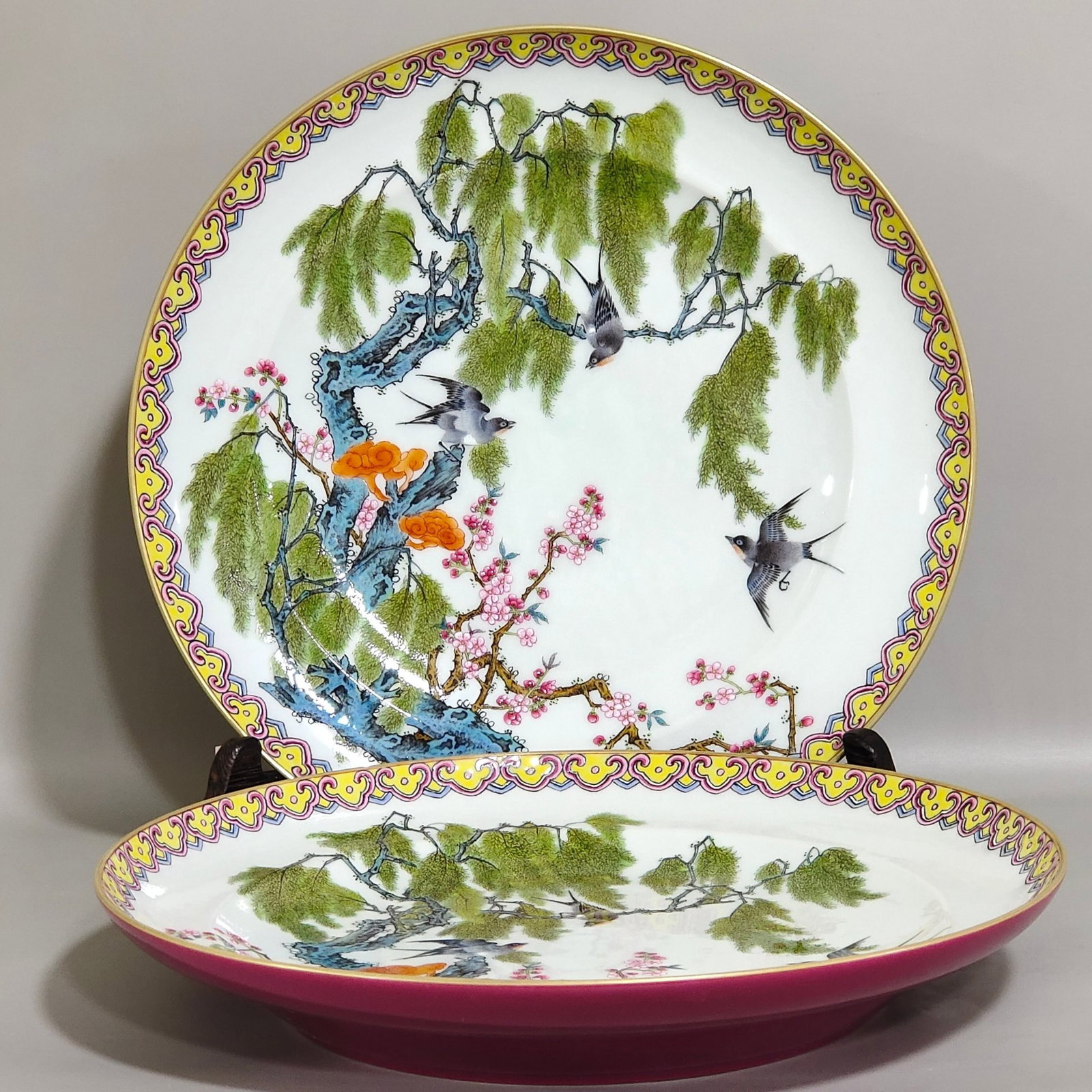 A Pair of Exquisite Enamel Ruby Red-Glazed Flower and Bird Pattern Plates (1 of 9)