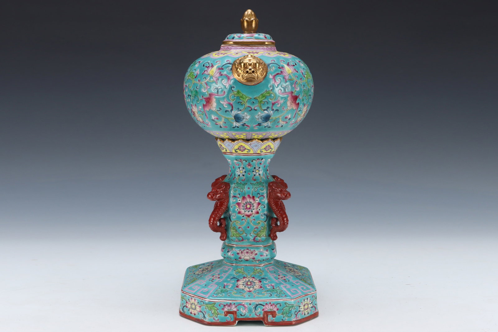 A Rare Enamel Lotus Pattern Hatstand - 2