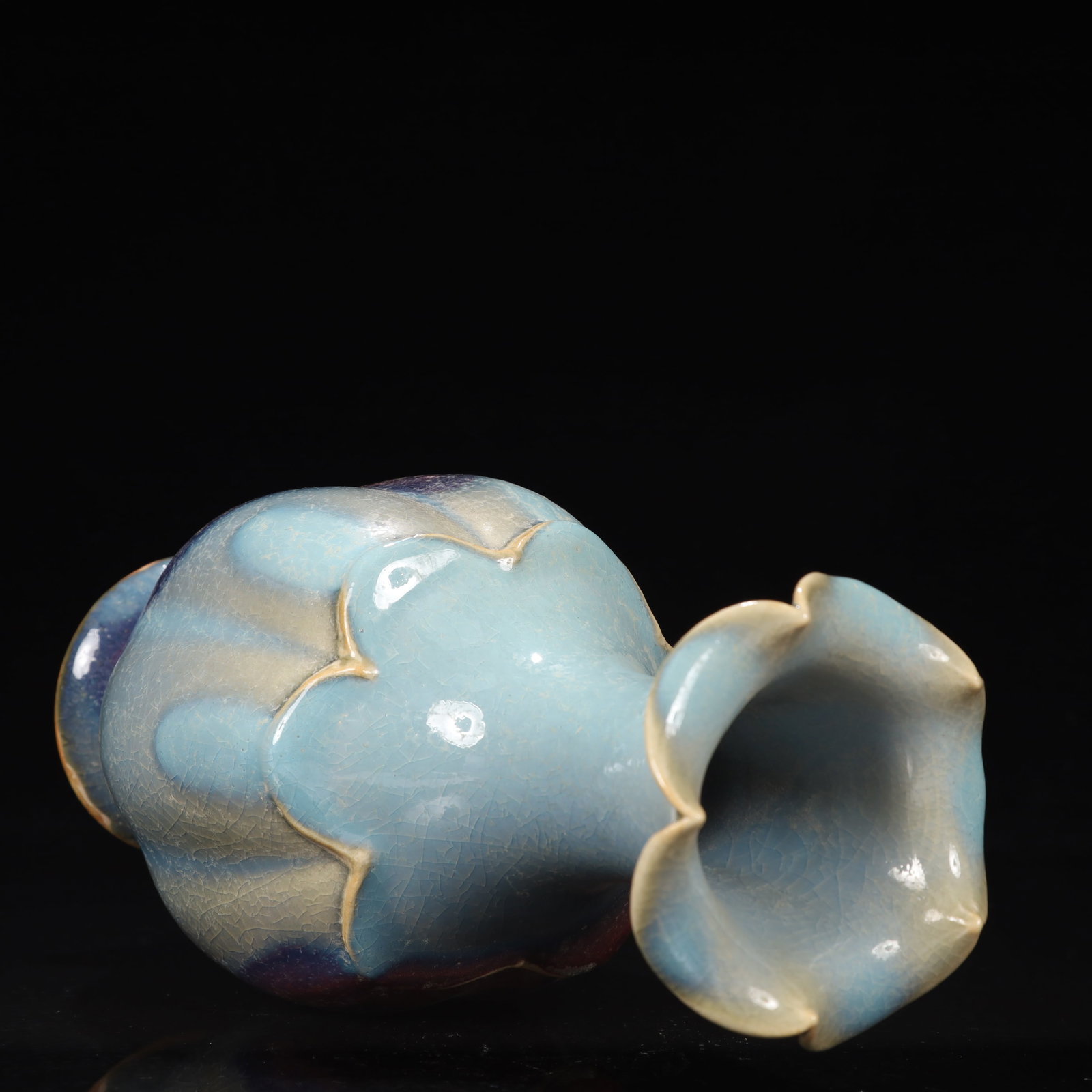 An Exquisite Jun yao Vase - 9