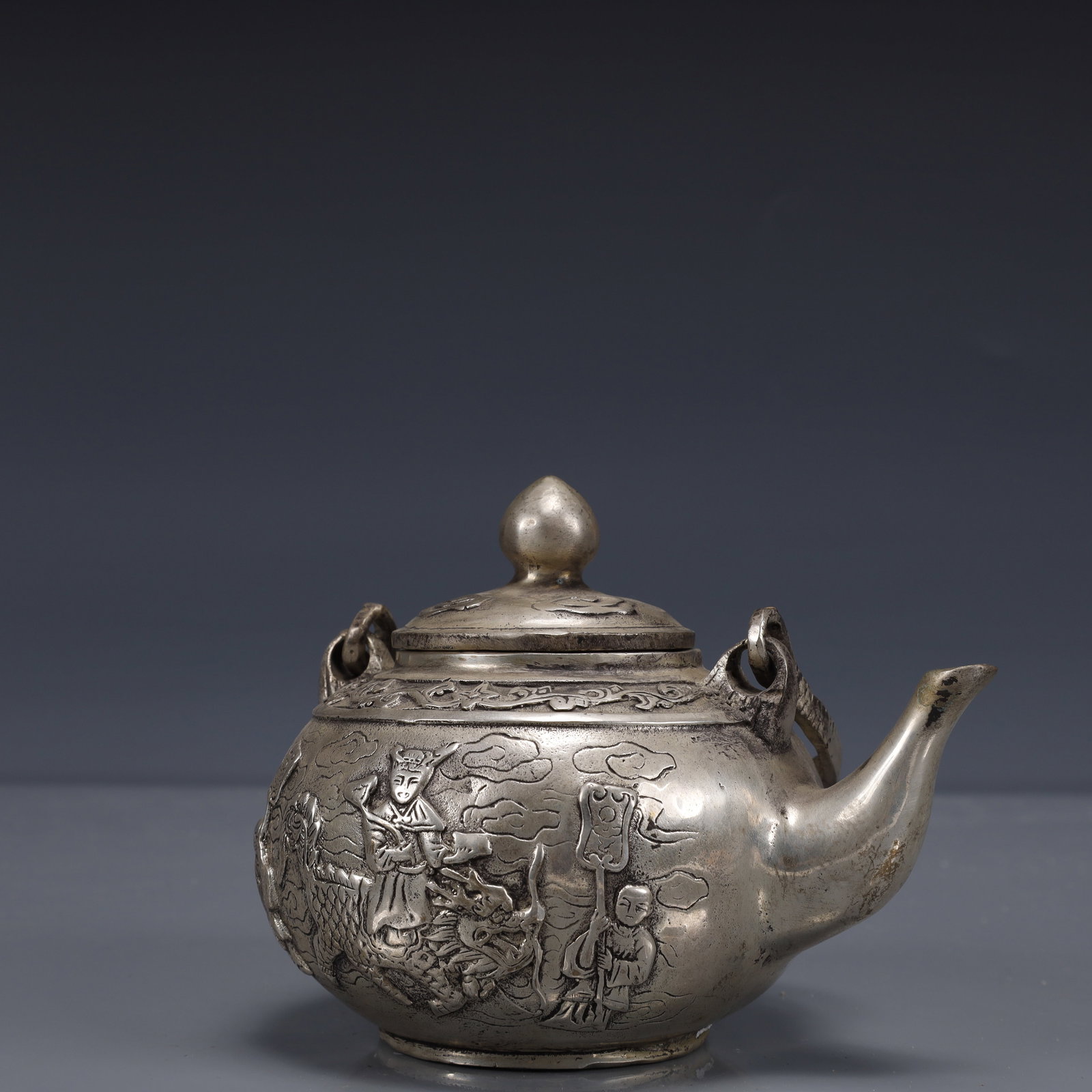 An Exquisite Silver-Plated Bronze Figure Pattern Ewer - 2