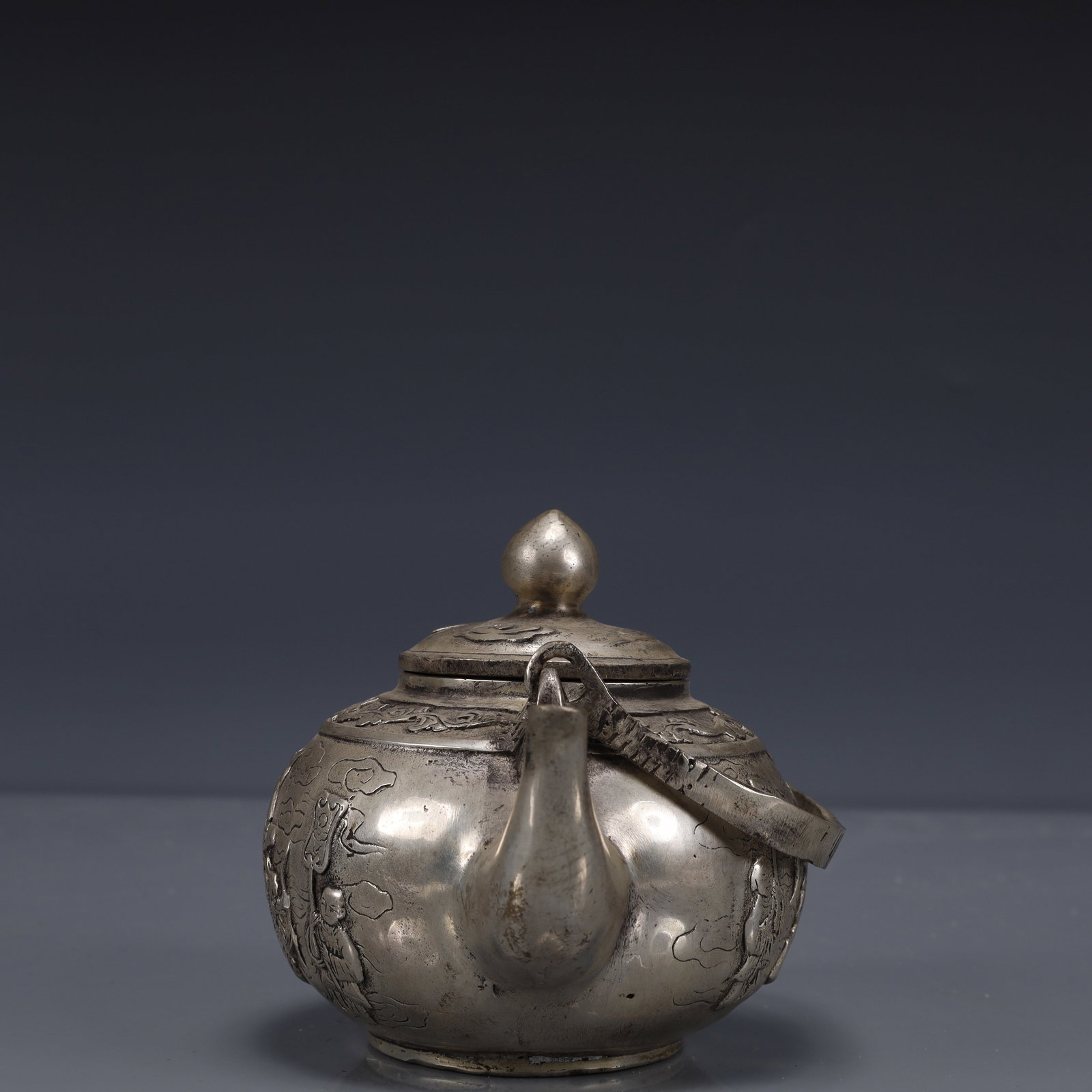 An Exquisite Silver-Plated Bronze Figure Pattern Ewer - 3