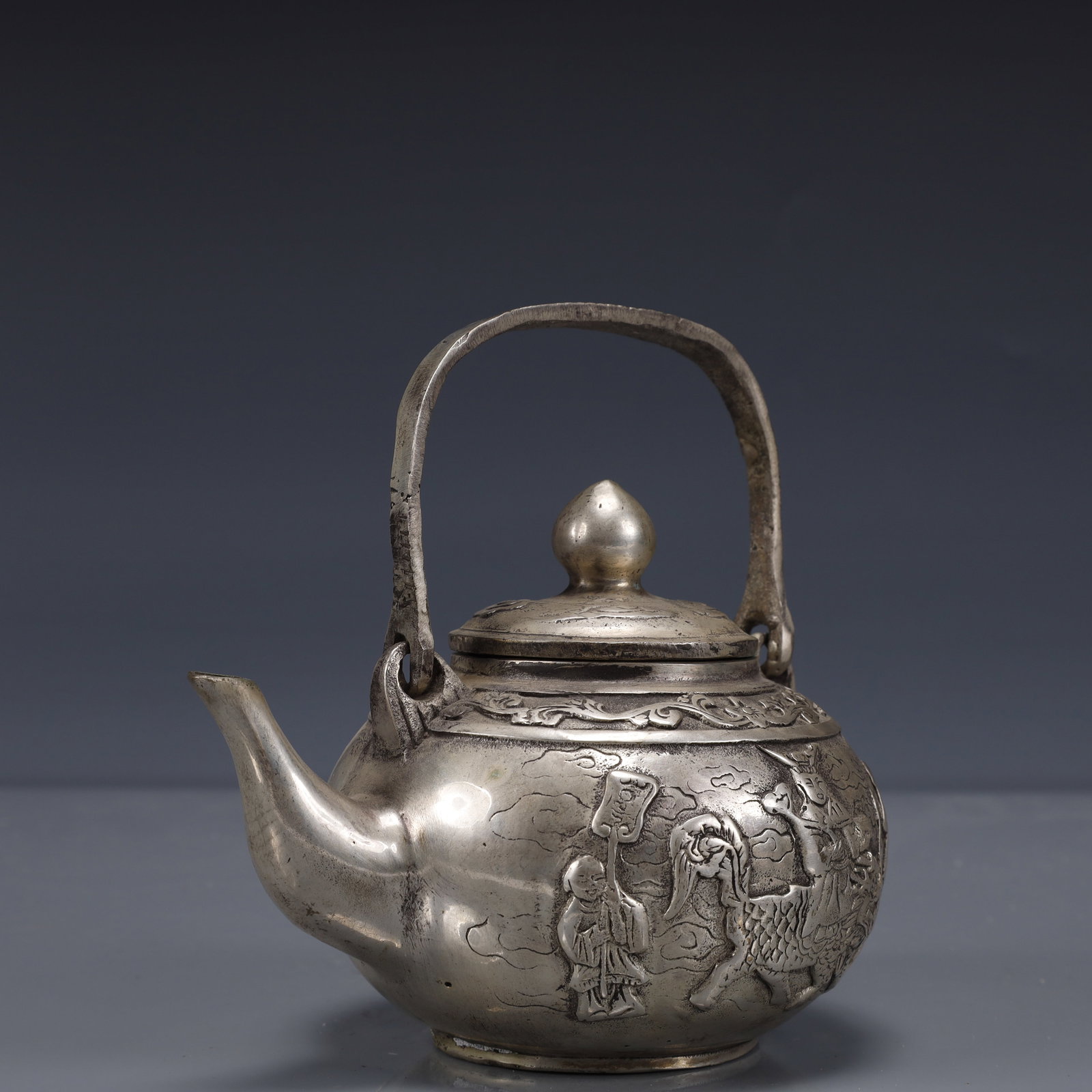 An Exquisite Silver-Plated Bronze Figure Pattern Ewer - 4