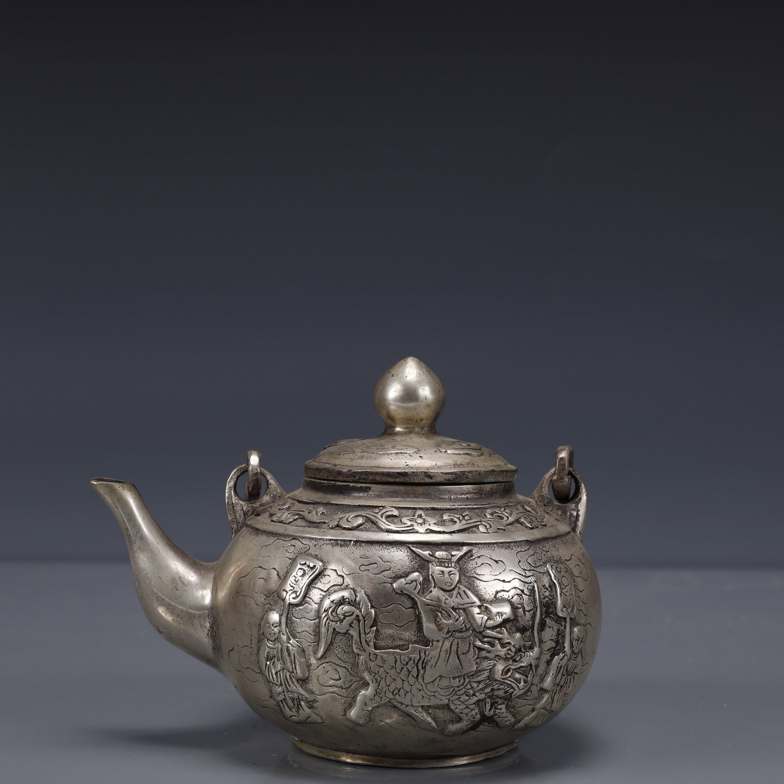 An Exquisite Silver-Plated Bronze Figure Pattern Ewer - 5
