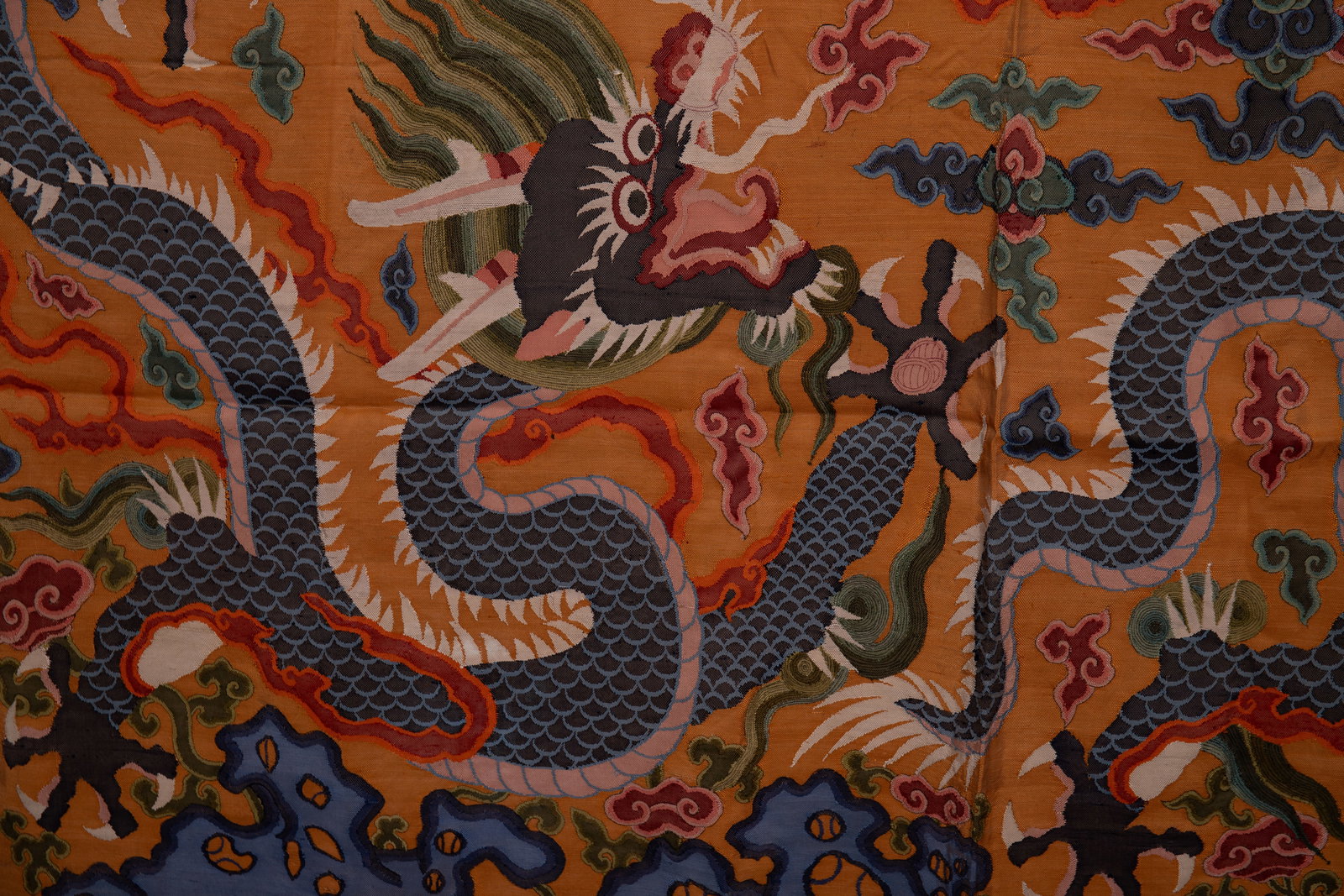 An Exquisite Kesi Embroidery Auspicious Cloud and Dragon Pattern - 9