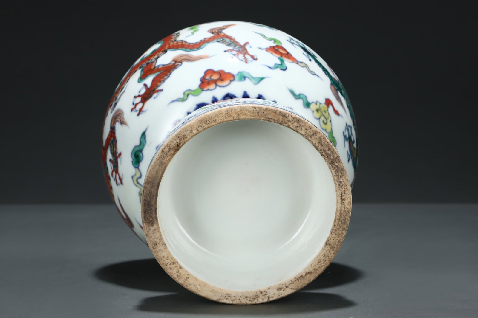 An Exquisite Wucai Dragon Pattern Hatstand - 8