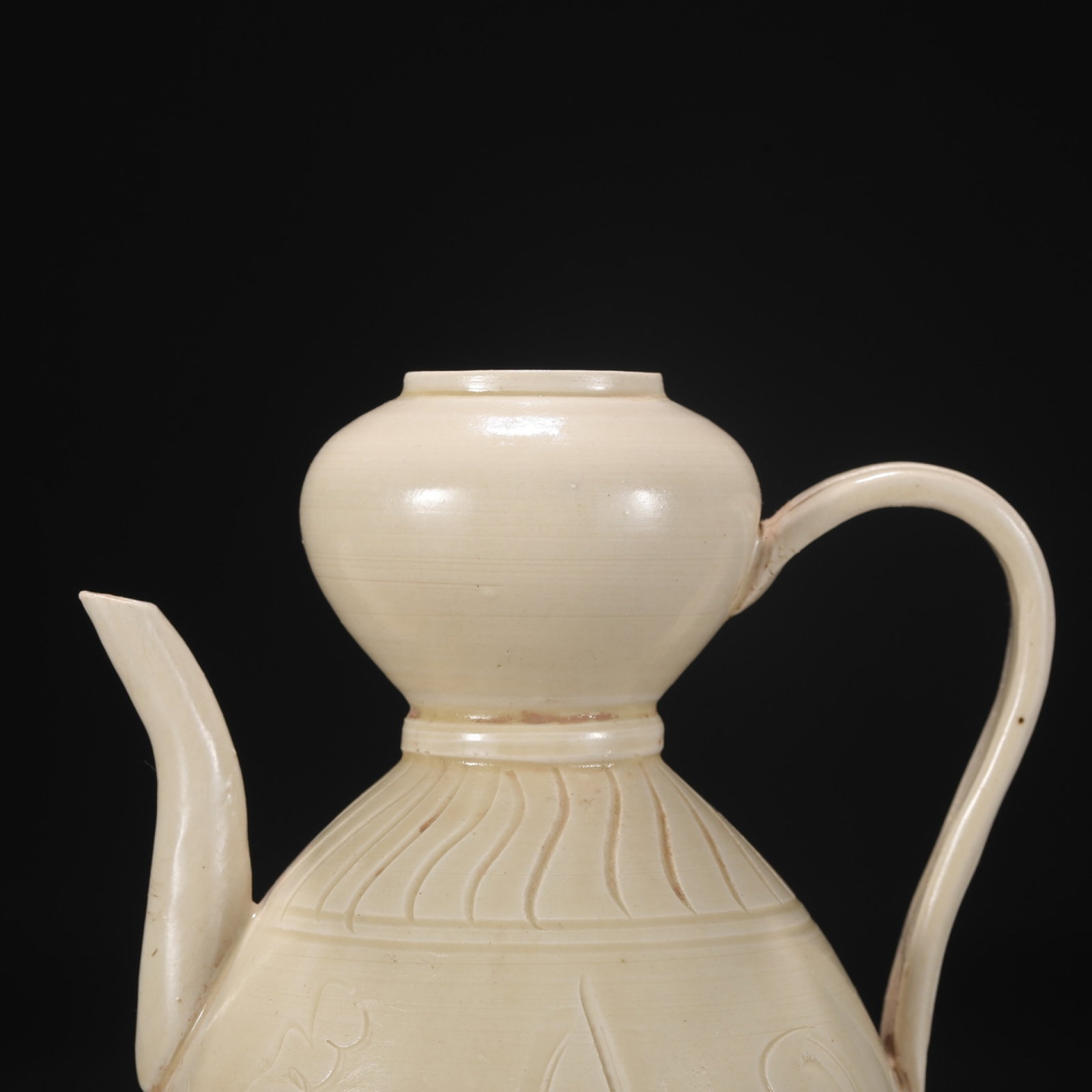 An Exquisite Ding yao White Glazed Flower Pattern Pot - 3