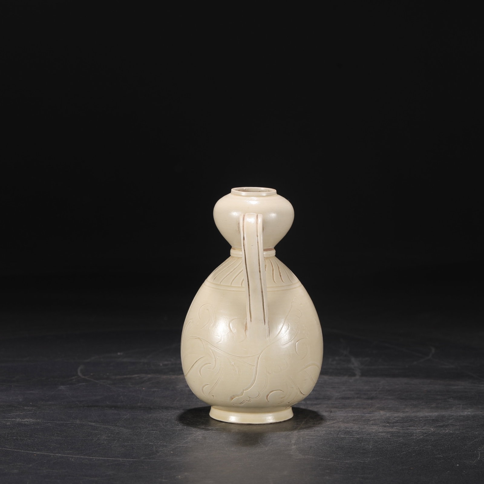 An Exquisite Ding yao White Glazed Flower Pattern Pot - 6