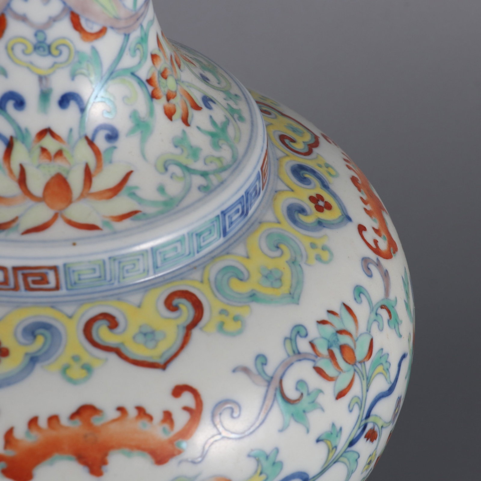 An Exquisite Doucai Flower Pattern Beast-Ears Vase - 6
