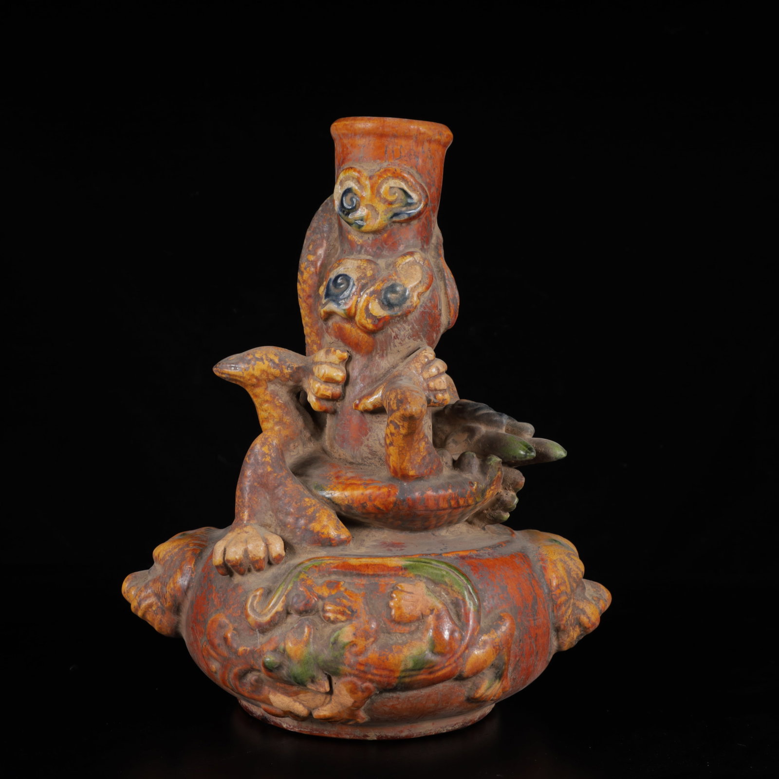 An Exquisite Tang Tri-Color Glazed Pottery Dragon Pattern Vase: An Exquisite Tang Tri-Color Glazed Pottery Dragon Pattern Vase,Tang Dynasty,China,Size:9.8inx8.7inx7.1in,Weight:1350g 唐三彩龙纹瓶,中国唐代