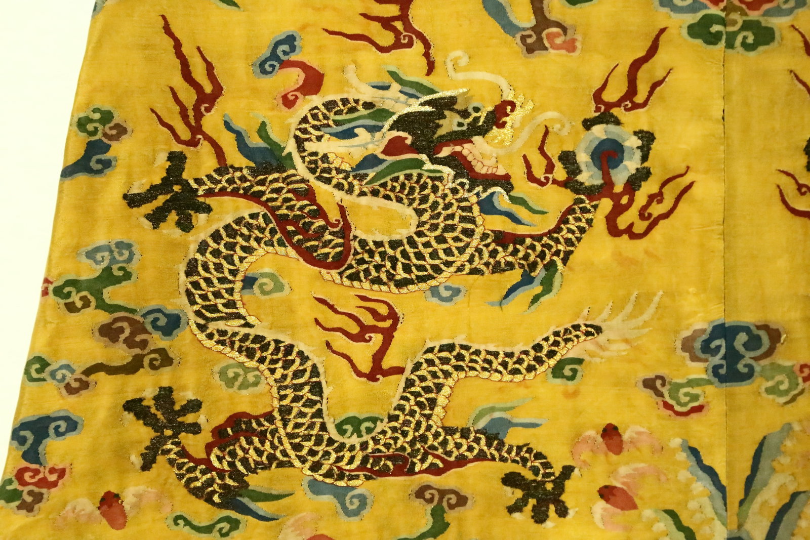 An Exquisite Kesi Imperial Robe - 14