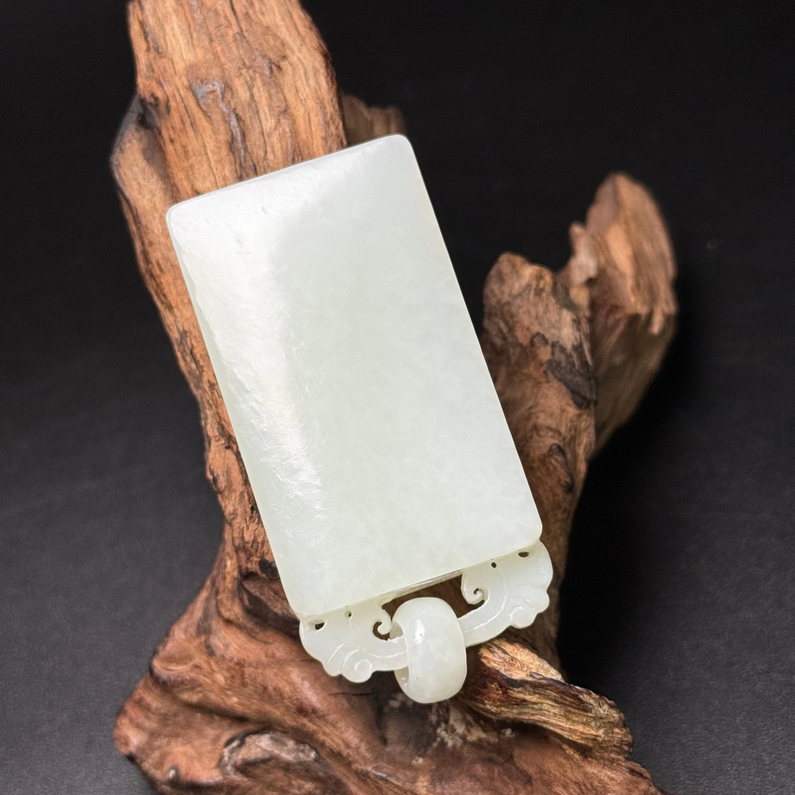 An Exquisite White Jade Pendant - 3