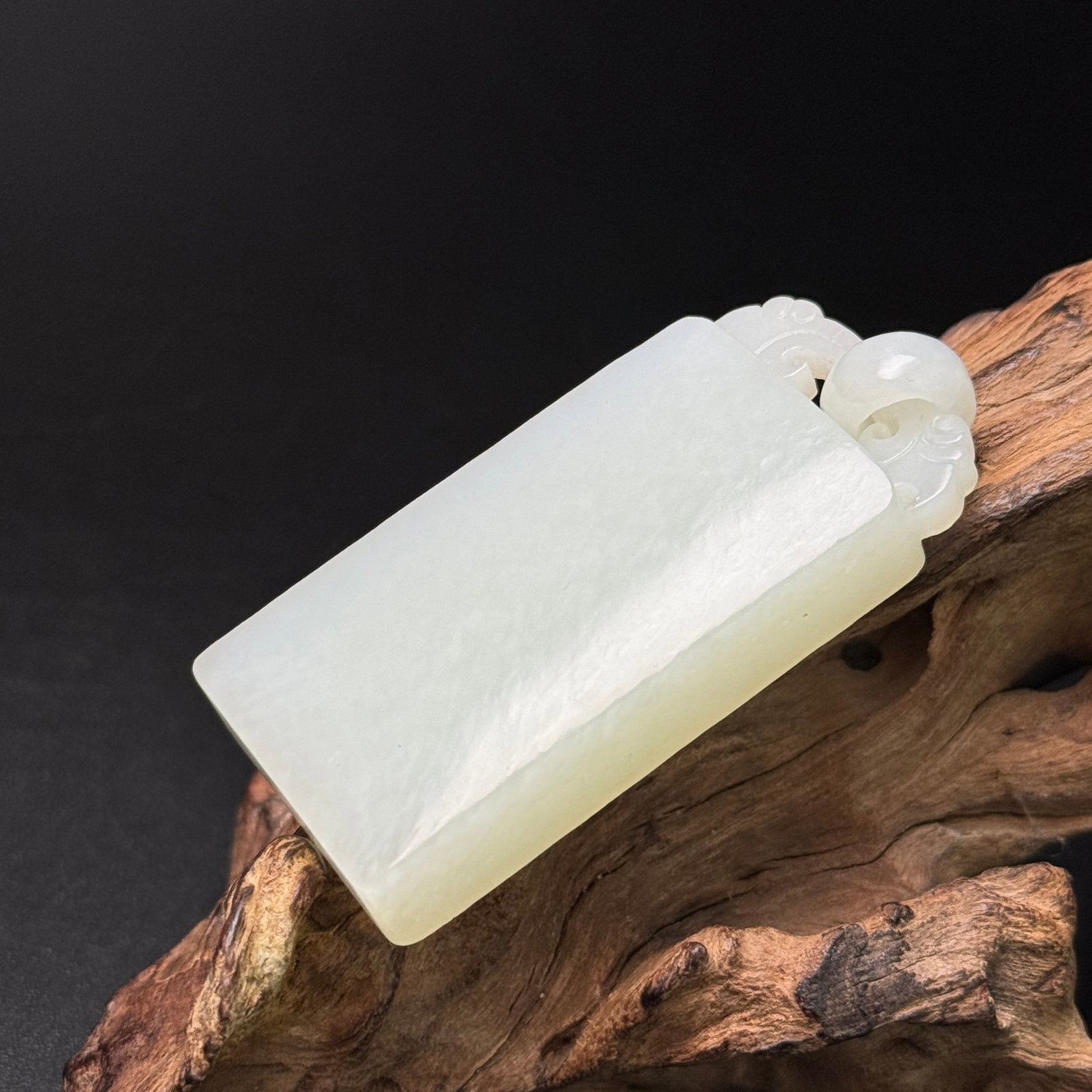An Exquisite White Jade Pendant - 4