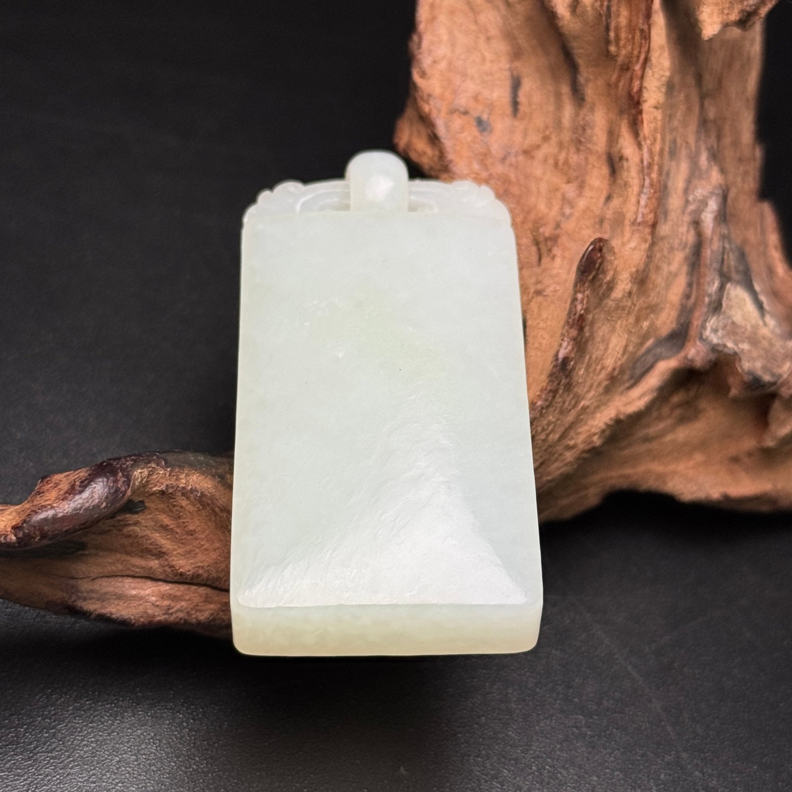 An Exquisite White Jade Pendant - 7