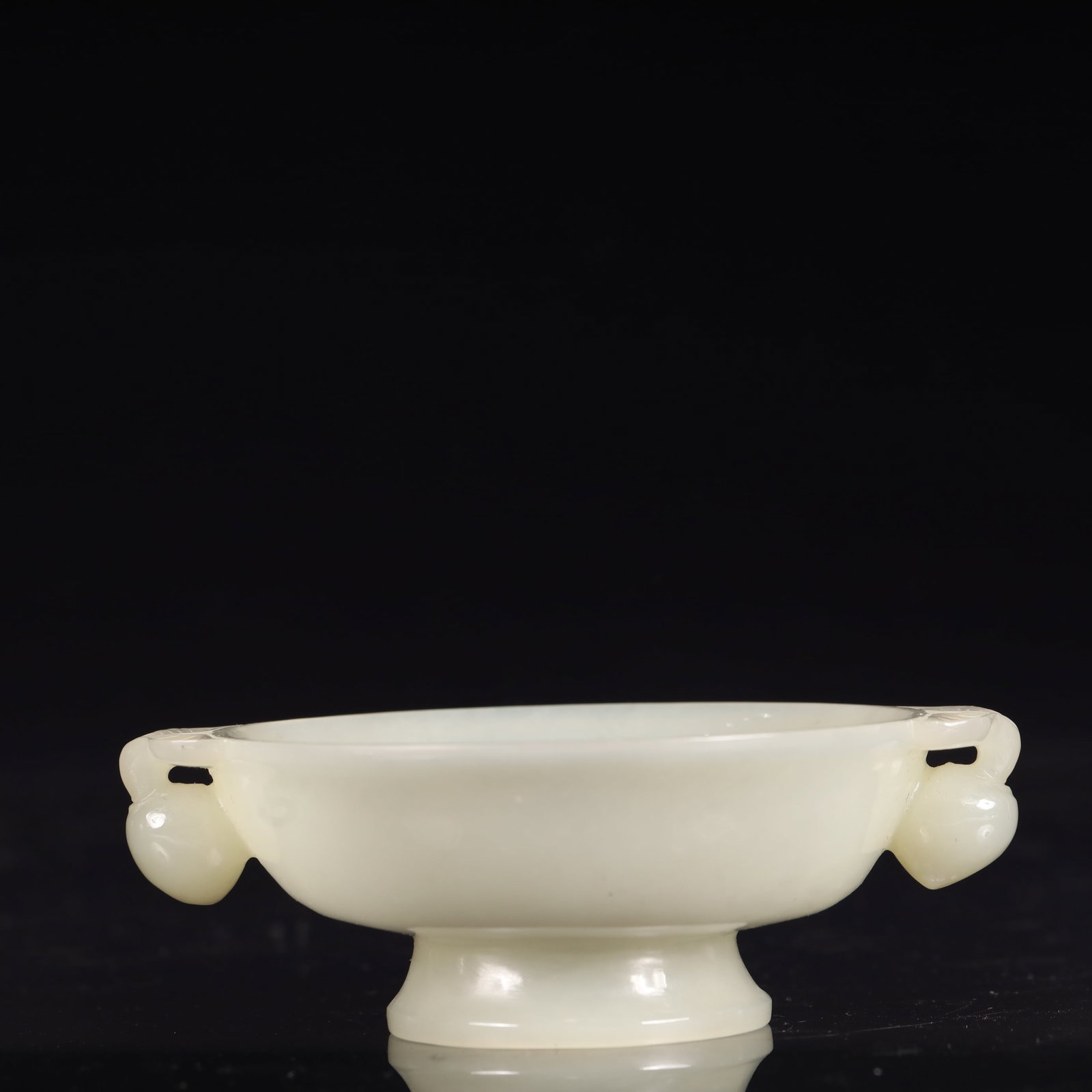 An Exquisite White Jade Peach Pattern Double-Ears Cup - 5