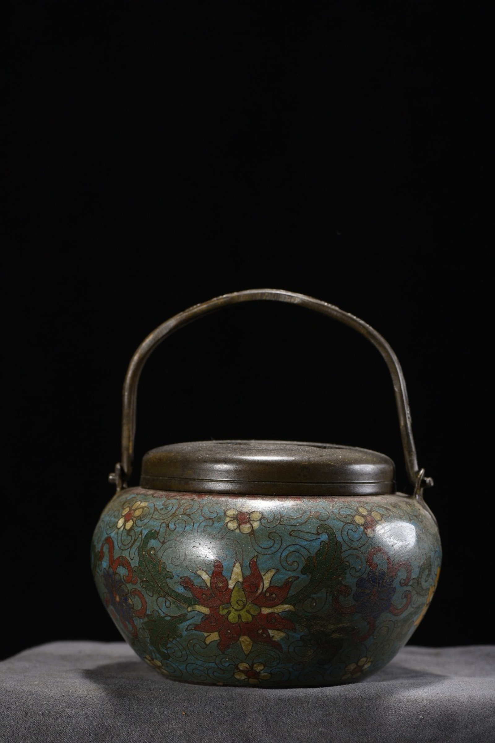 An Exquisite Cloisonne Lotus Pattern Handwarmer - 5