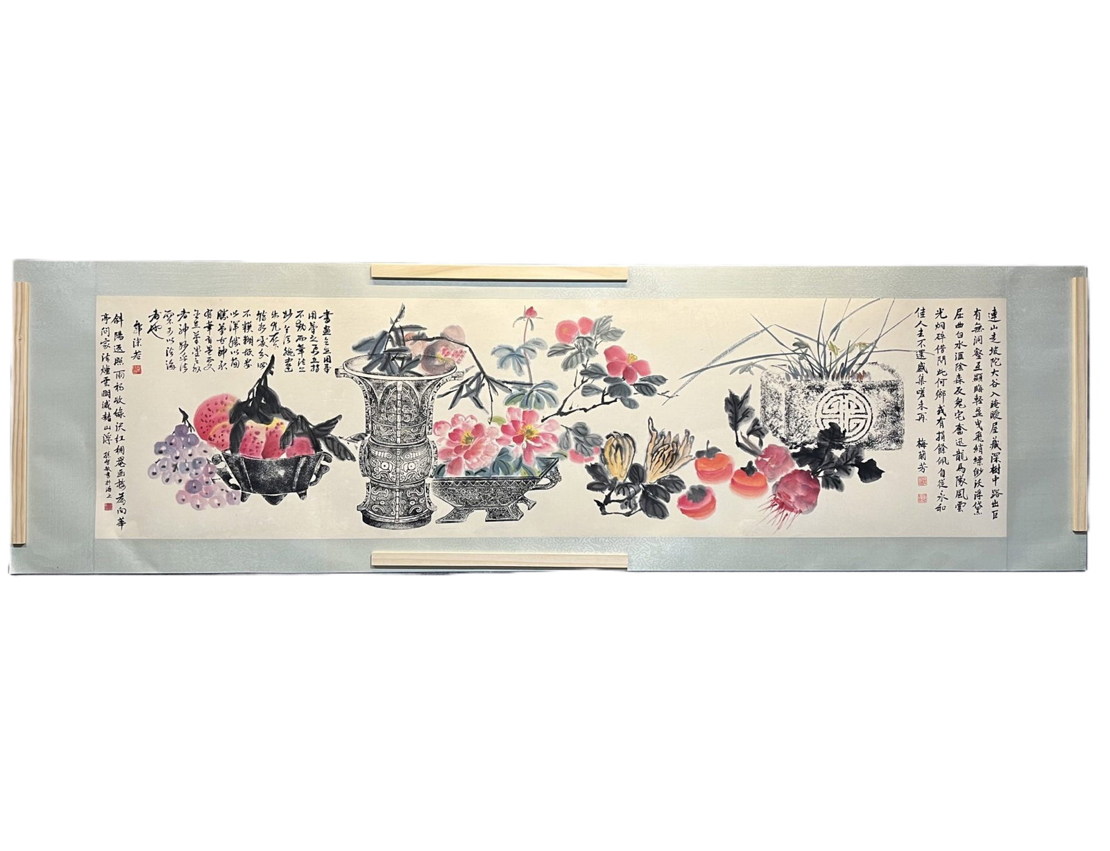 A Chinese Ink Painting of Flower on Paper: A Chinese Ink Painting of Flower on Paper,Mei Lanfang,Size:18.5inx70.9in 一幅中国水墨花卉画,梅兰芳