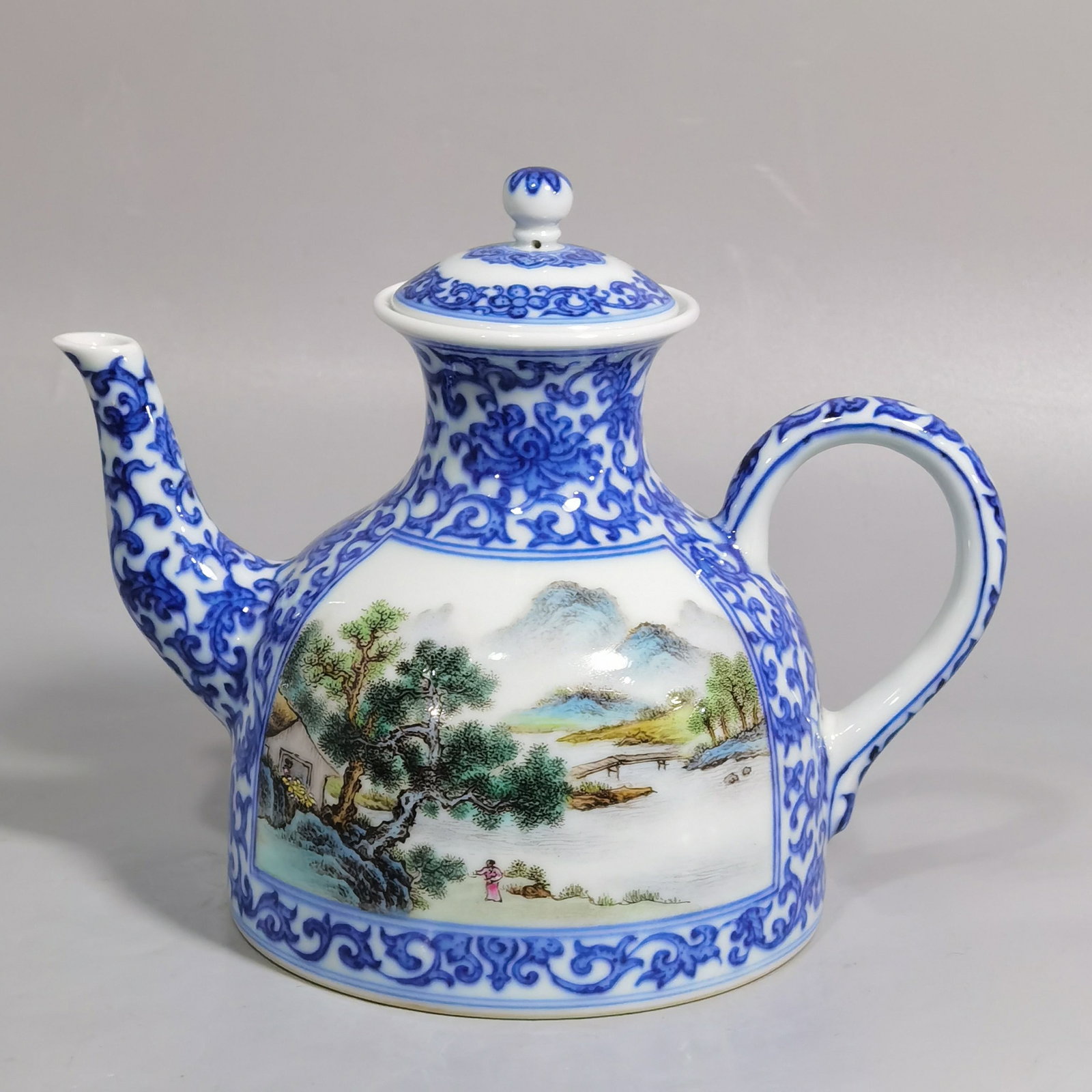 An Exquisite Blue and White Famille-Rose Landscape and Figure Pattern Teapot,with poem (1 of 8)