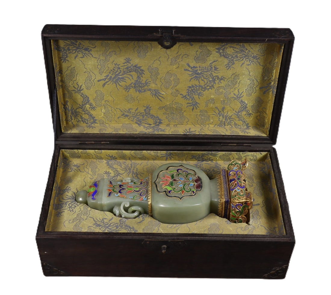 An Exquisite Gilt Silver Flower Pattern Double-Ears Bottle - 2