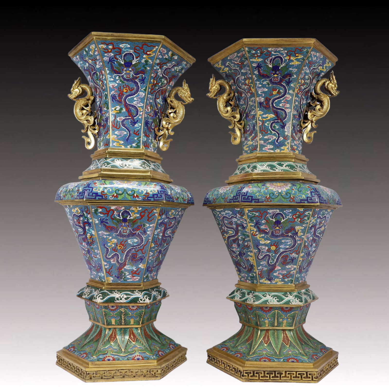 A Pair of Huge Cloisonne Auspicious Cloud and Dragon Pattern Dragon-Ears Vases: A Pair of Huge Cloisonne Auspicious Cloud and Dragon Pattern Dragon-Ears Vases,Qing Dynasty, China,Qianlong Six-character Mark,Size:11.8inx25.2in,Weight:41400g 一对景泰蓝