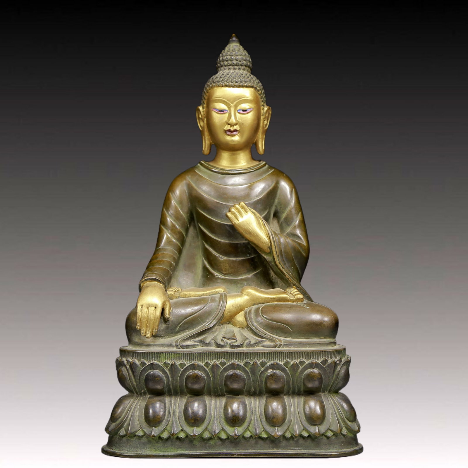 A Solemn Gilt Bronze Statue of Sakyamuni (1 of 9)