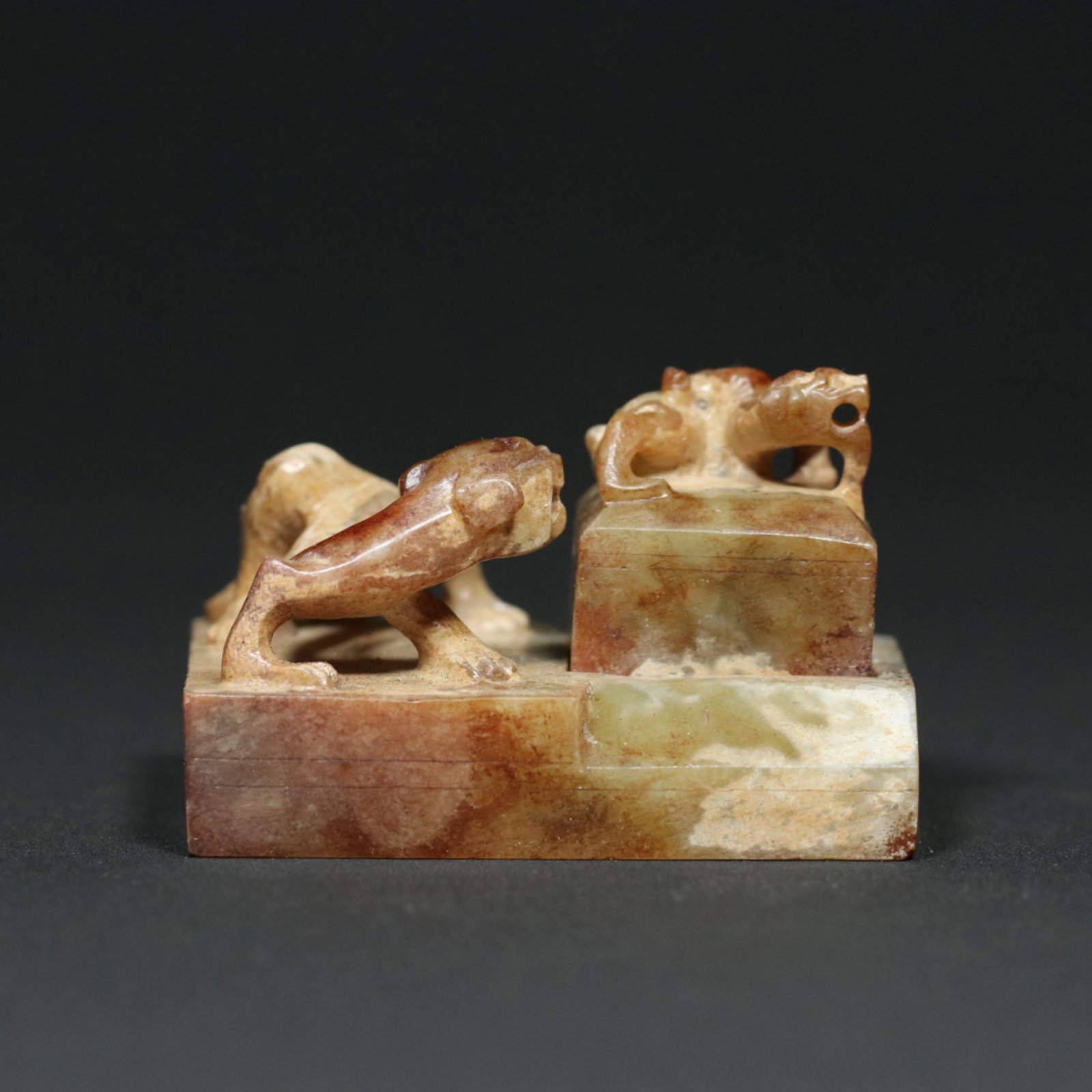 A Set of Fine Archaic Jade Seals: A Set of Fine Archaic Jade Seals,Han Dynasty,China,Size:2.6inx2.2inx1.7in,Weight:201g 一套高古玉印章,中国汉代