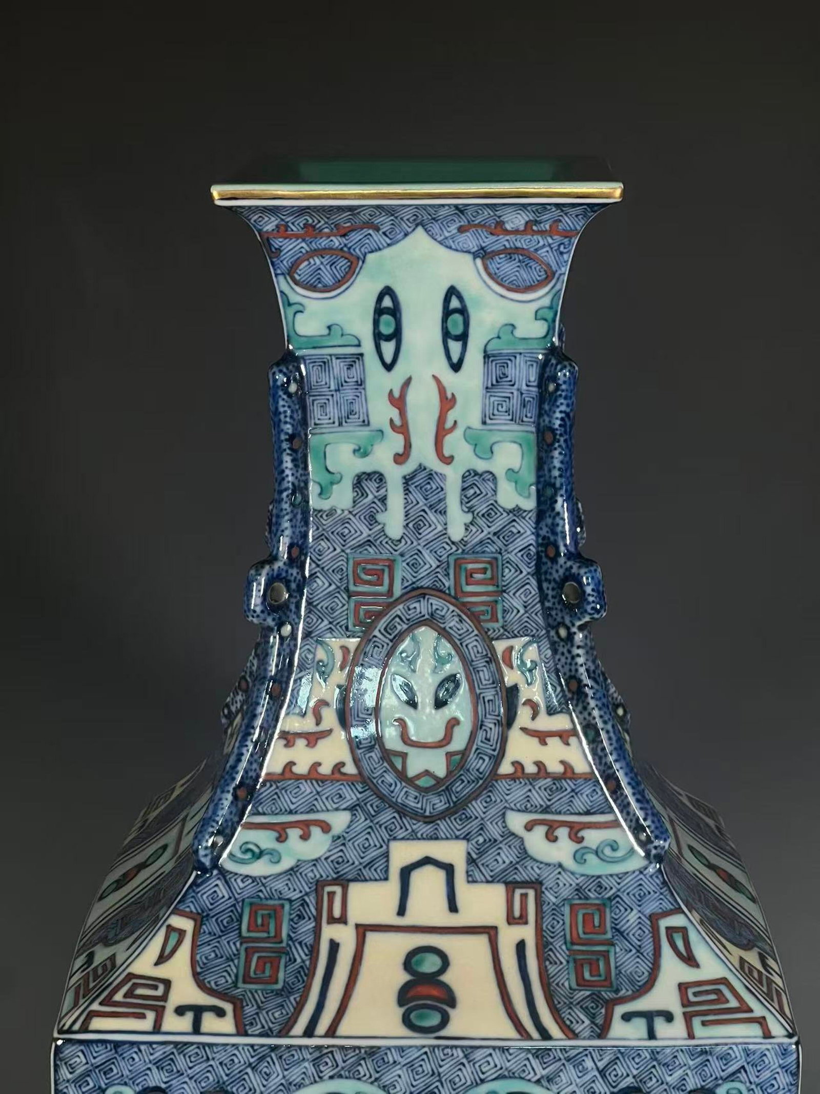 A Huge Doucai Beast-Face Pattern Vase - 7