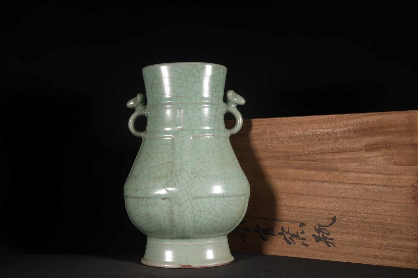 An Exquisite Guan yao Celadon Glazed Double-Ears Vase: An Exquisite Guan yao Celadon Glazed Double-Ears Vase,Song Dynasty,China,Size:10.8inx6.7in 官窑青釉双耳瓶,中国宋代