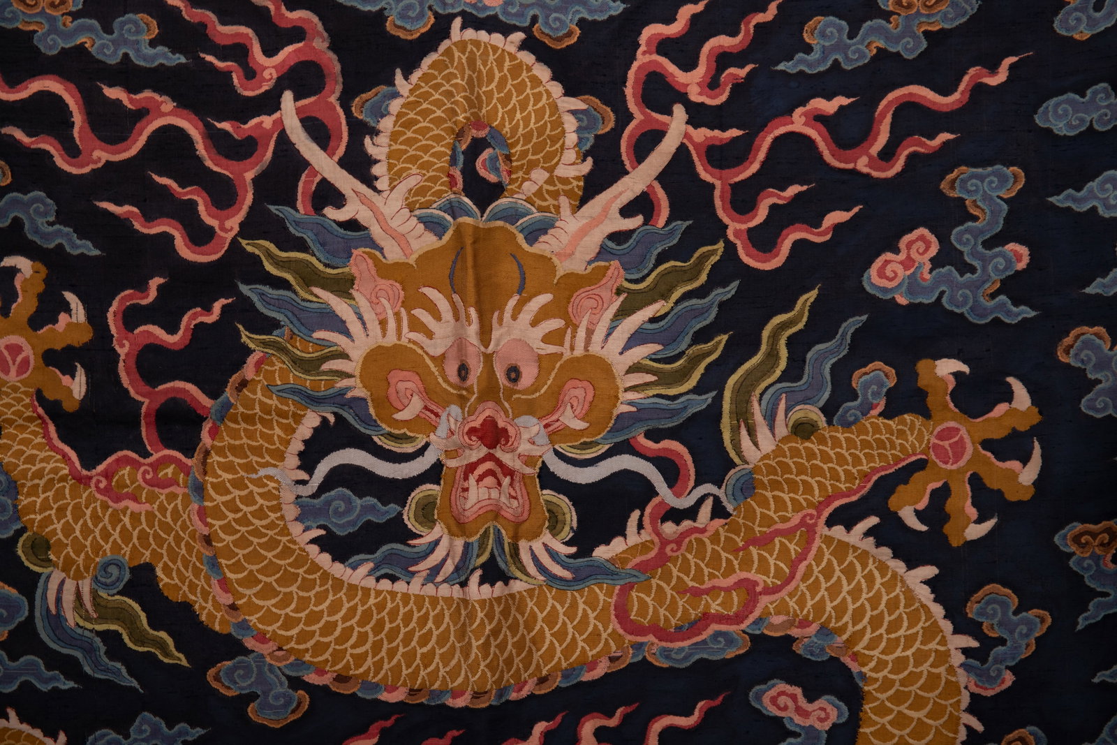 An Exquisite Kesi Embroidery Auspicious Cloud and Dragon Pattern - 10