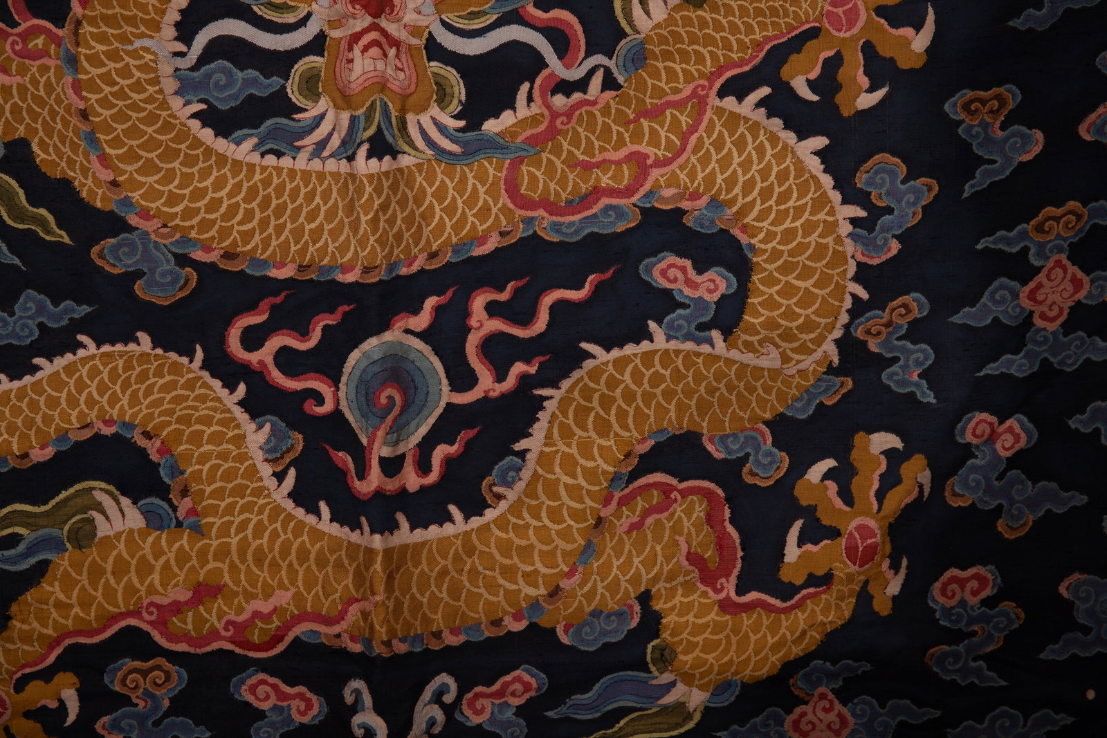 An Exquisite Kesi Embroidery Auspicious Cloud and Dragon Pattern - 9