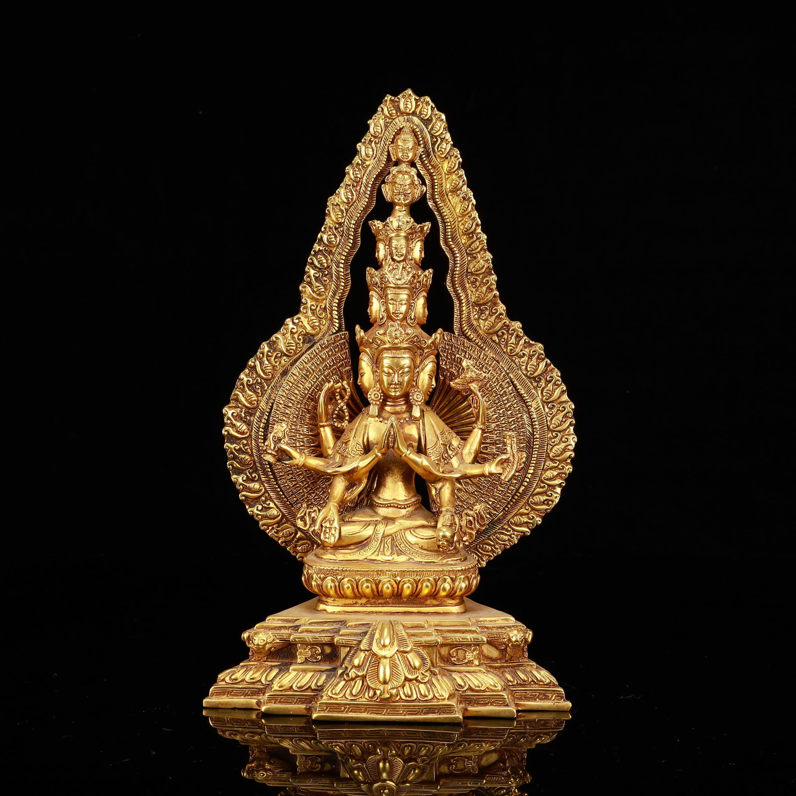 A Solemn Gilt Bronze Statue of Eleven-Headed and Six-Armed Guanyin: A Solemn Gilt Bronze Statue of Eleven-Headed and Six-Armed Guanyin,The Warring States period in China,Size:6.7inx3.7inx11.4in,Weight:1660g 铜鎏金十一面六Ō