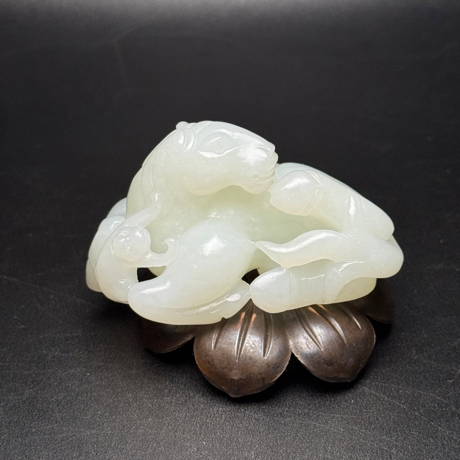 An Exquisite White Jade Horse Ornament: An Exquisite White Jade Horse Ornament,Qing Dynasty,China,Size:2.8inx1.7inx1.6in,Weight:135g 白玉骏马摆件,中国清代