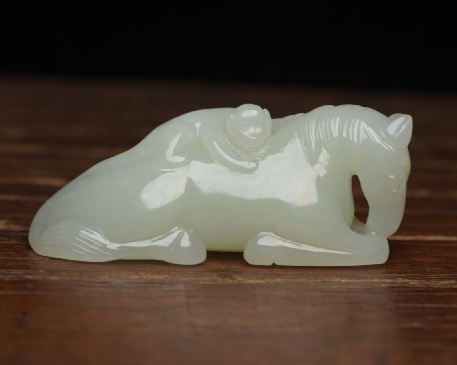 An Exquisite White Jade Horse Ornament: An Exquisite White Jade Horse Ornament,Qing Dynasty,China,Size:2.8inx1.2inx1.1in,Weight:73g 白玉骏马摆件,中国清代