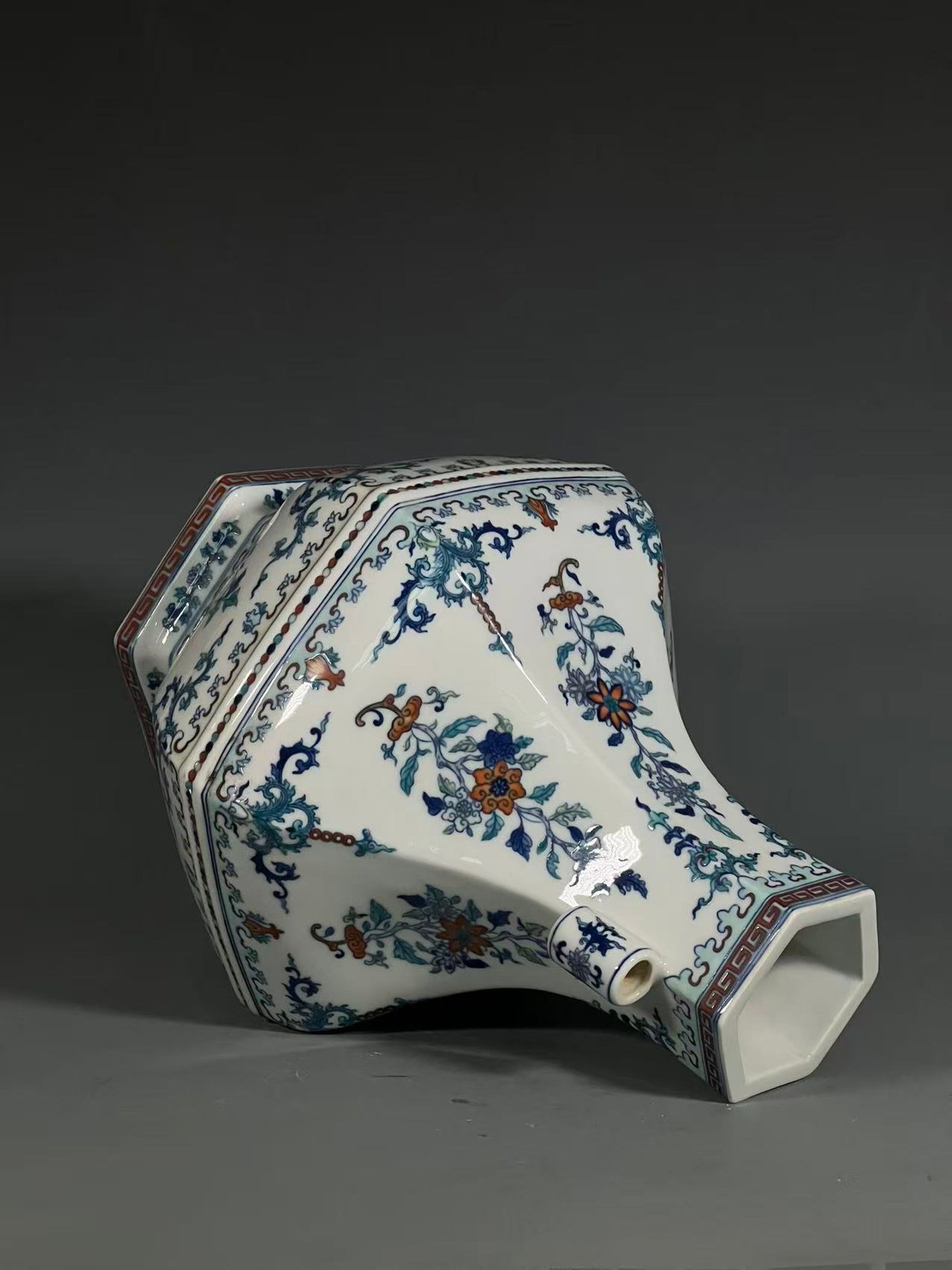 A Rare Doucai Flower Pattern Double-Ears Vase - 7