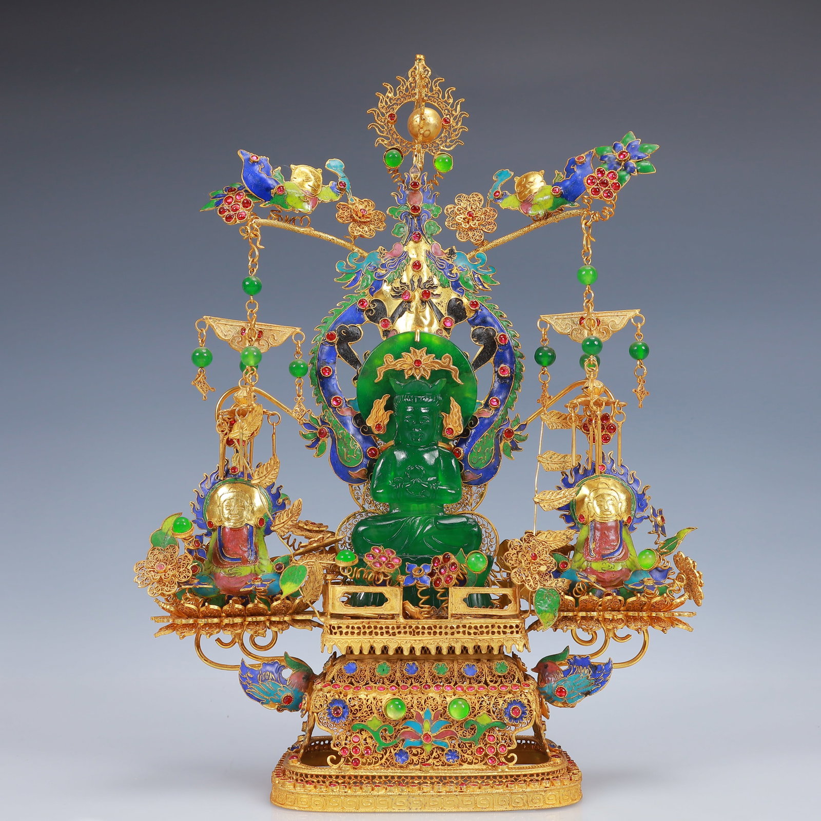 An Exquisite Filigree and Gilding Inlaid Jadeite Statue of Avalokitesvara,Inlaid Gems: An Exquisite Filigree and Gilding Inlaid Jadeite Statue of Avalokitesvara,Inlaid Gems,Qing Dynasty, China,Qianlong Four-Character Mark,Size:10.2inx3.5inx13.8in,Weight:1017g