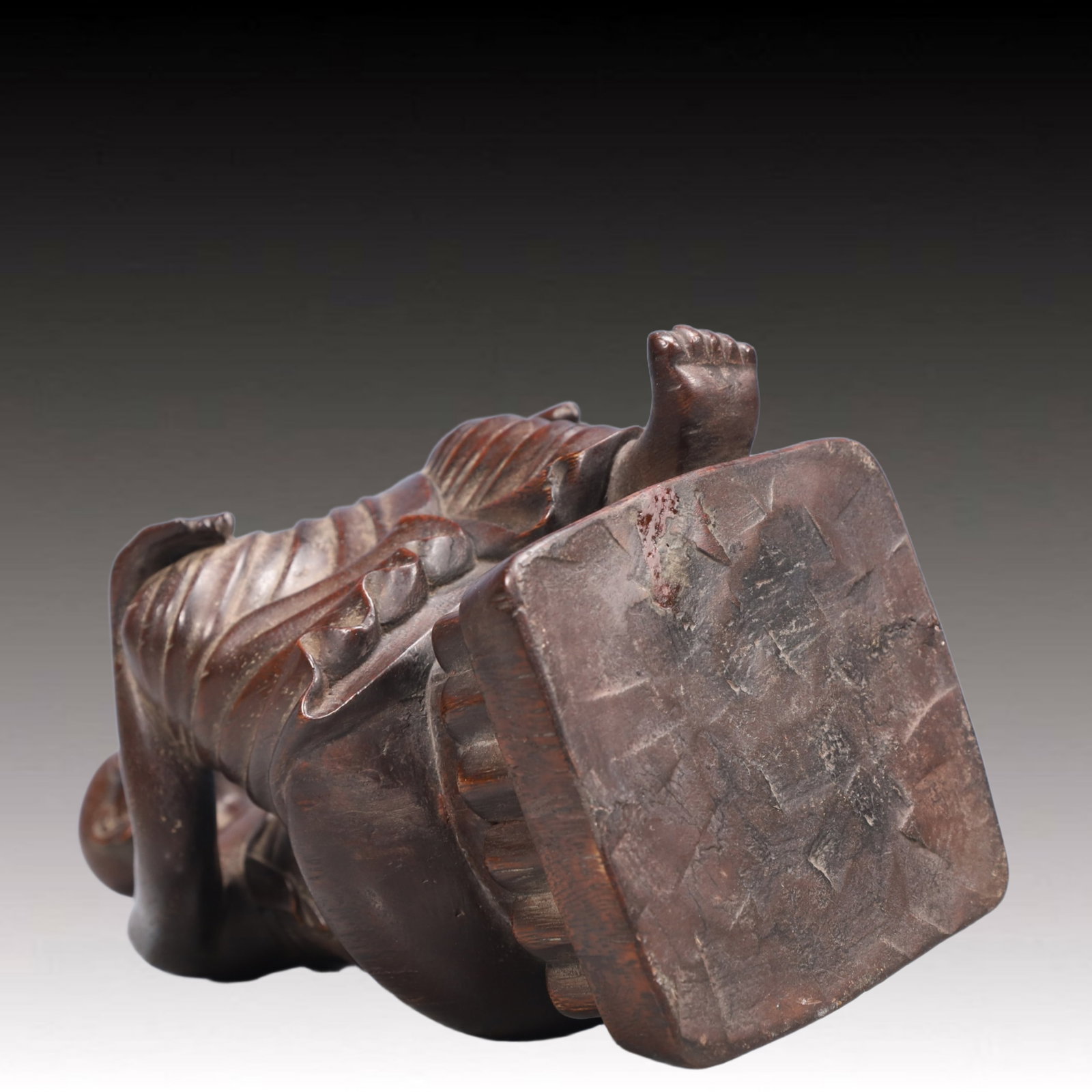 An Exquisite Eaglewood Arhat Ornament - 10