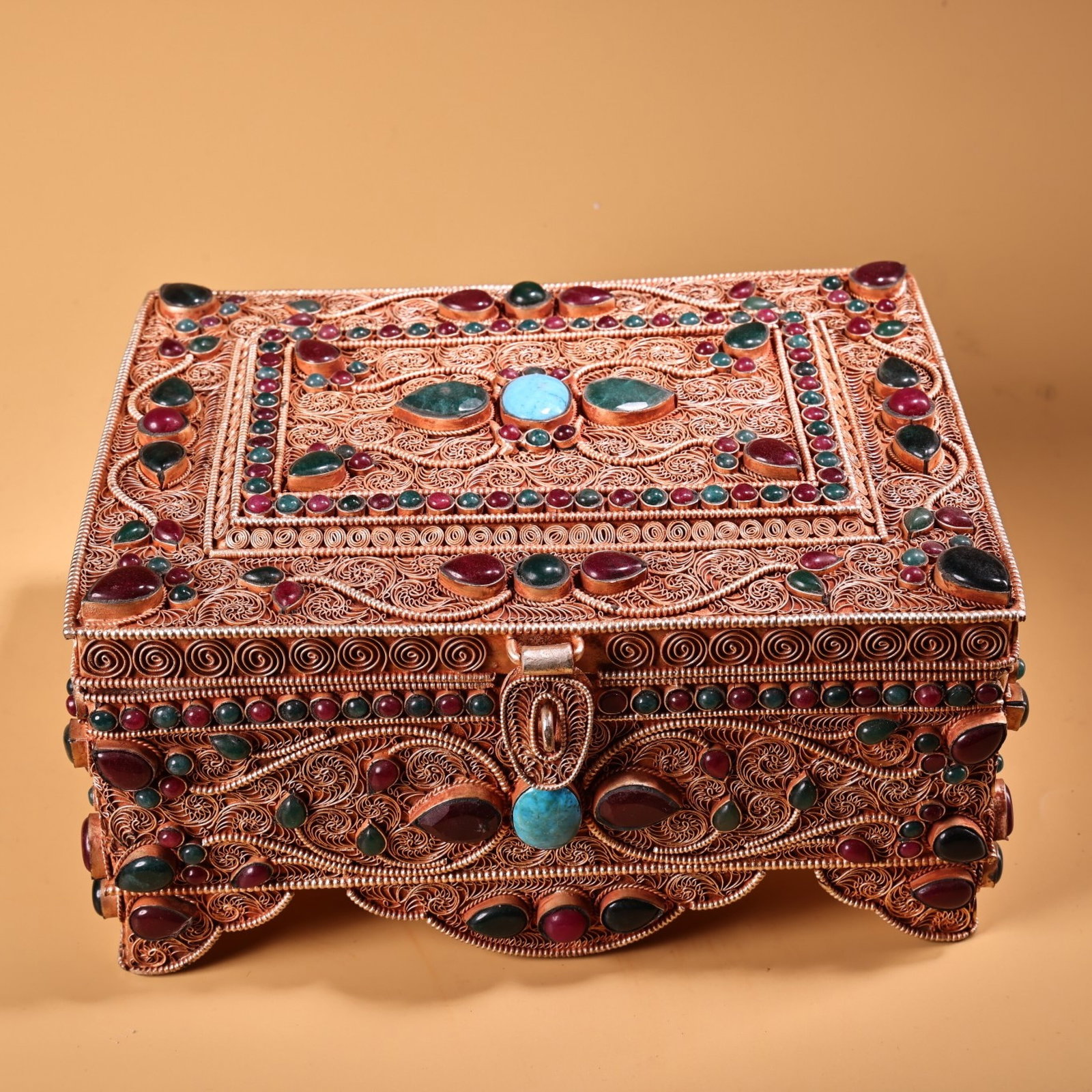 An Exquisite Silver Inlaid Gems Flower Pattern Box (1 of 13)