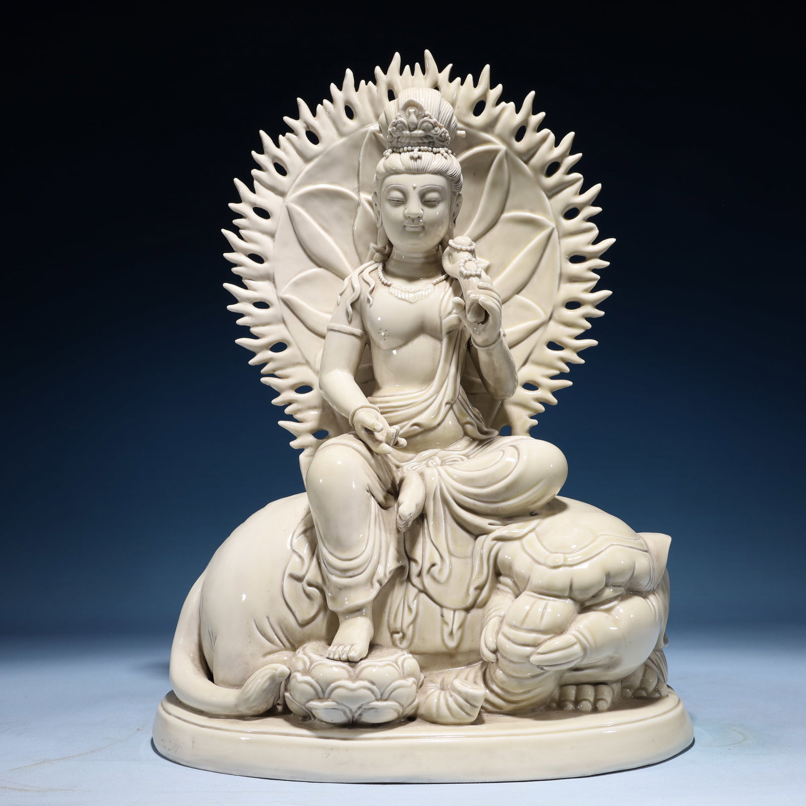 A Solemn Blance-De-Chine Statue of Samantabhadra: A Solemn Blance-De-Chine Statue of Samantabhadra Blance-De-Chine Statue of Samantabhadra,Ming Dynasty,China,He Chaozong Mark,Size:9.1inx13inx18.1in,Weight:5750g 德化瓷普贤
