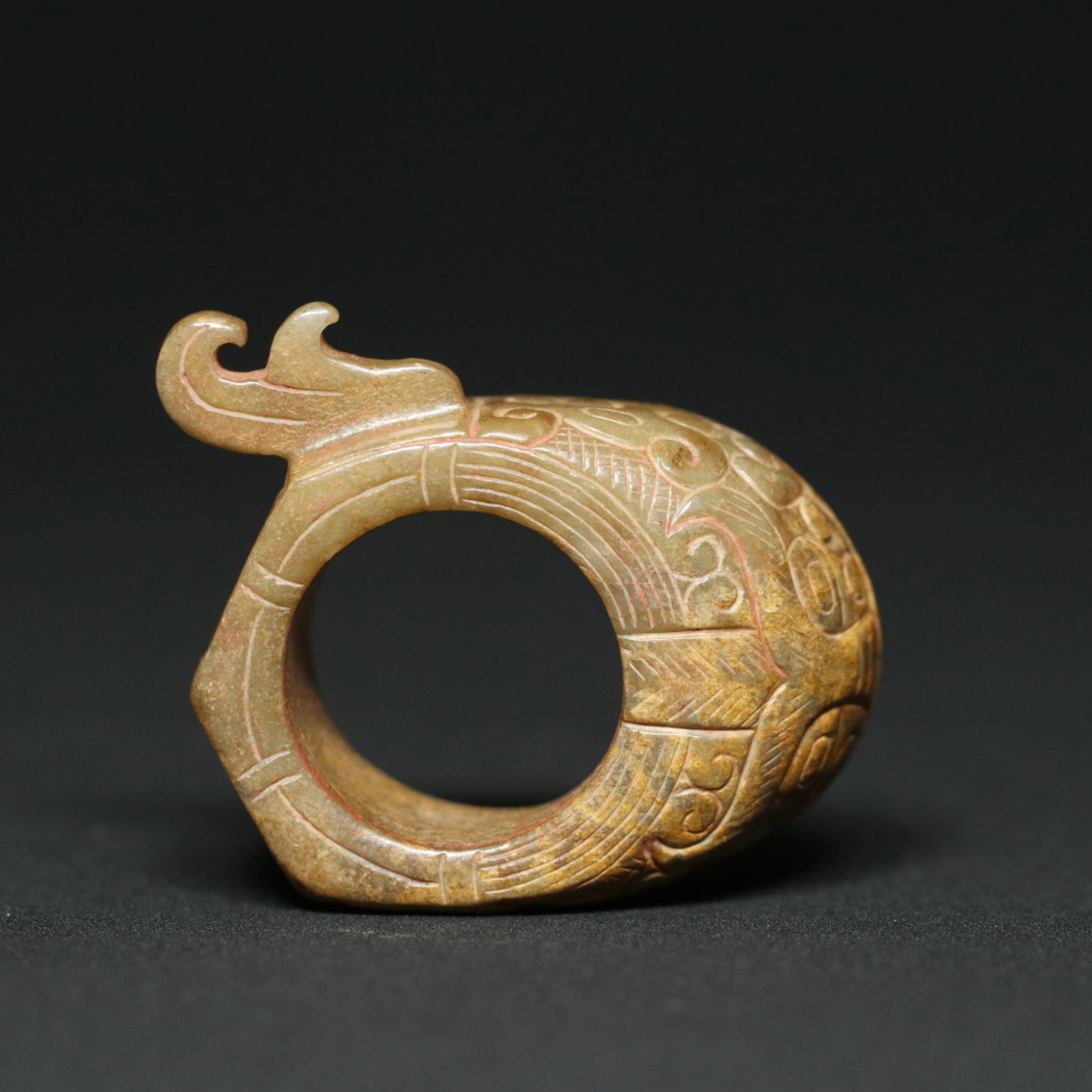 An Exquisite Archaic Jade Beast-Face Pattern Thumb Ring - 3