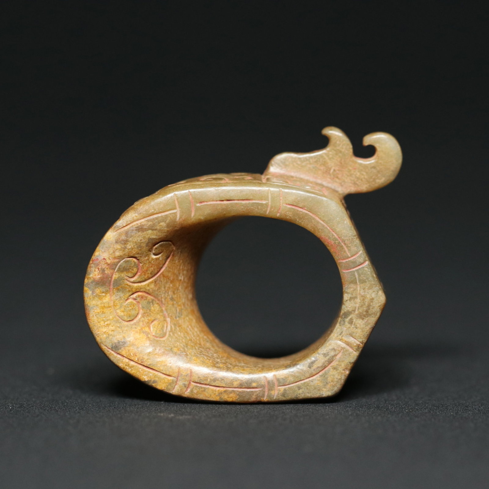 An Exquisite Archaic Jade Beast-Face Pattern Thumb Ring - 4