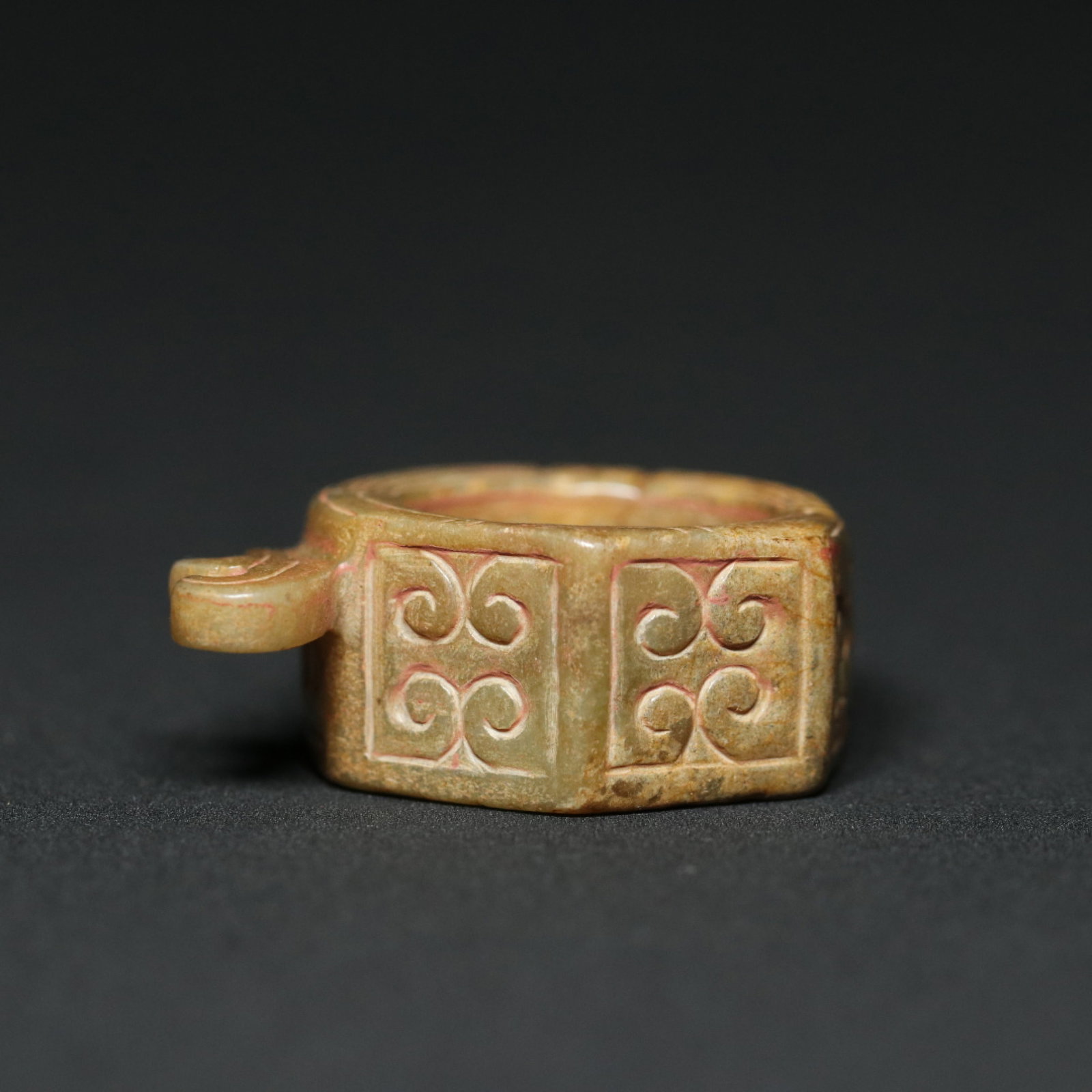 An Exquisite Archaic Jade Beast-Face Pattern Thumb Ring - 6